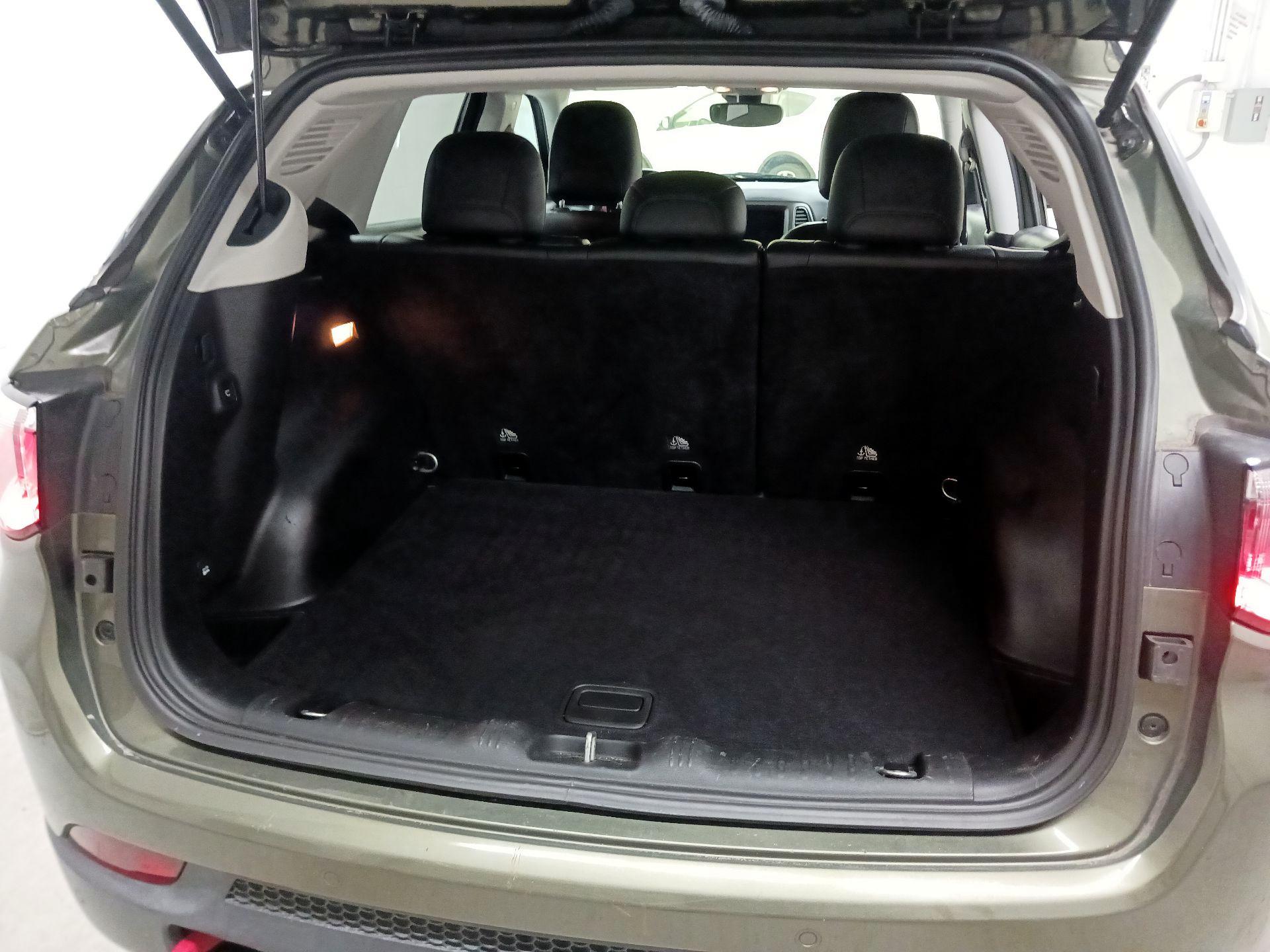 Thumbnail: 2021 Jeep Compass - 17