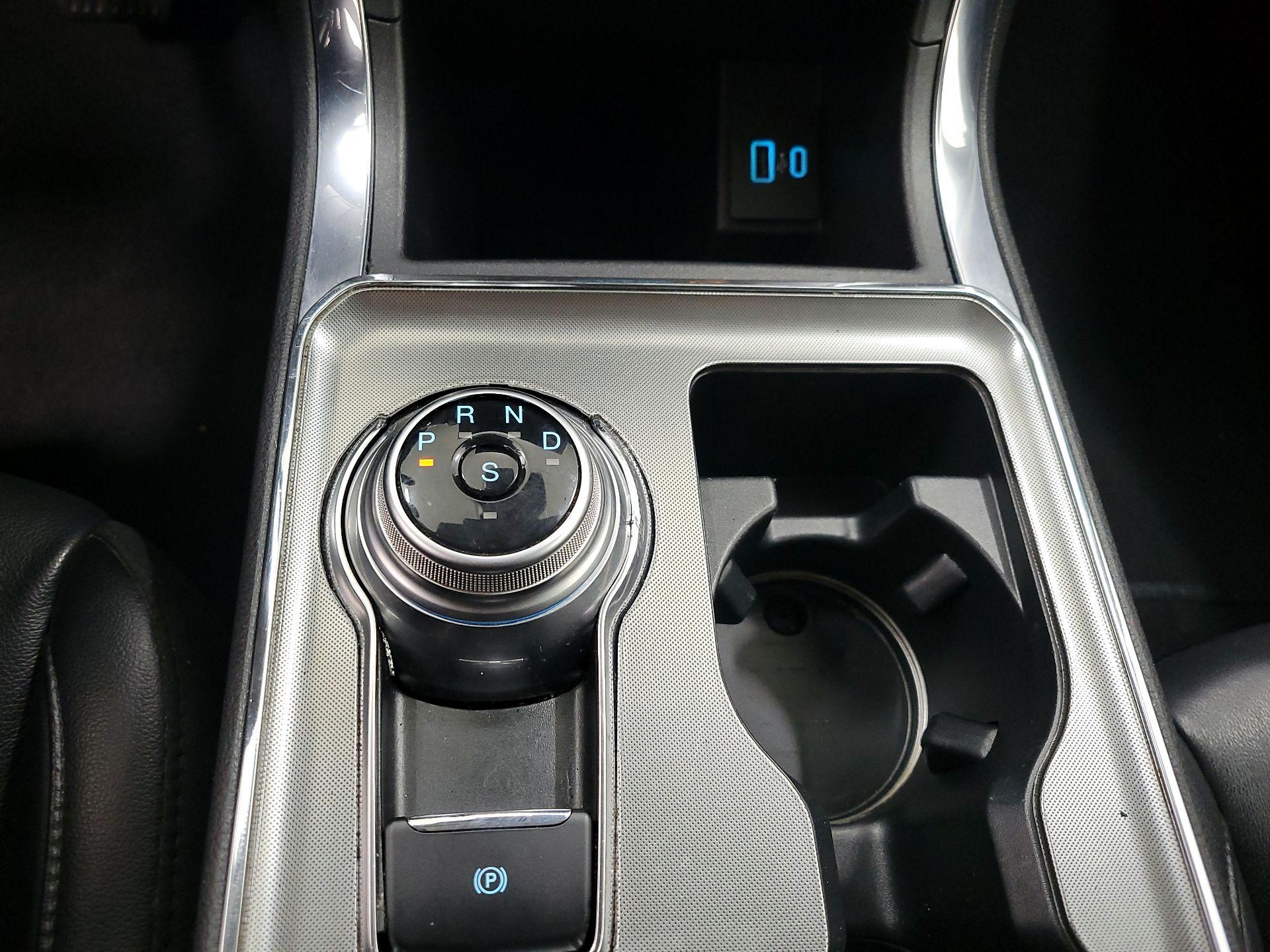 Thumbnail: 2022 Ford Edge - 17