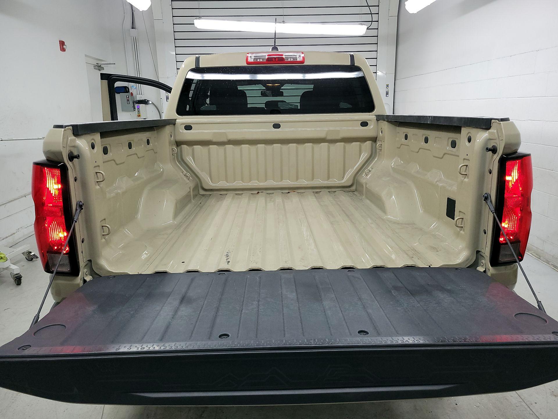 Thumbnail: 2024 Chevrolet Colorado - 20