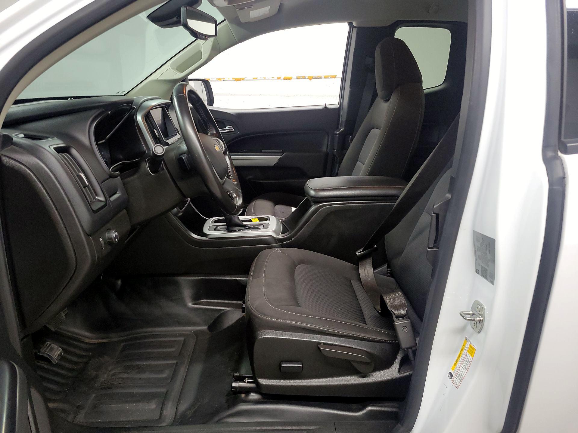 Thumbnail: 2022 Chevrolet Colorado - 17