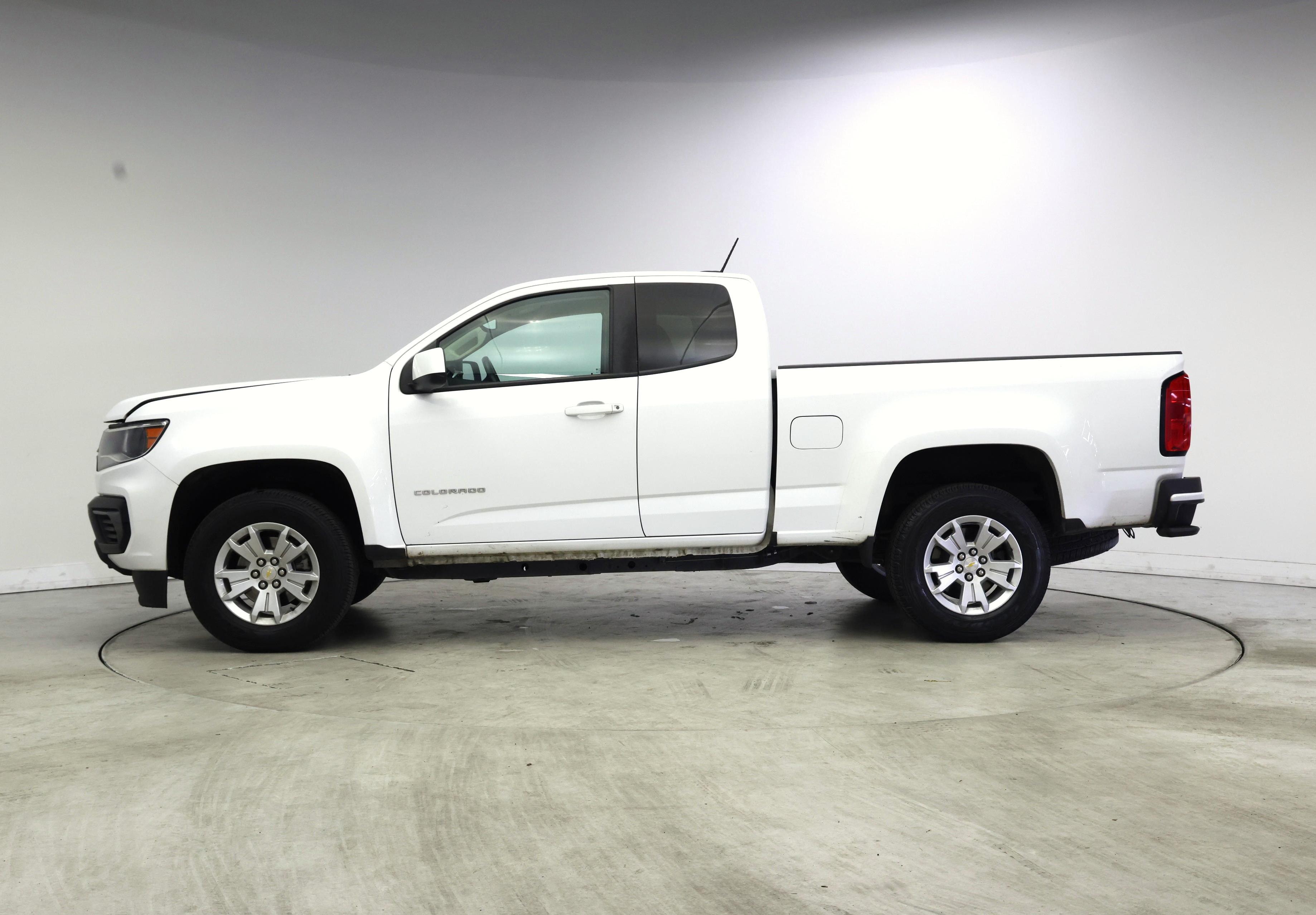 Thumbnail: 2022 Chevrolet Colorado - 3