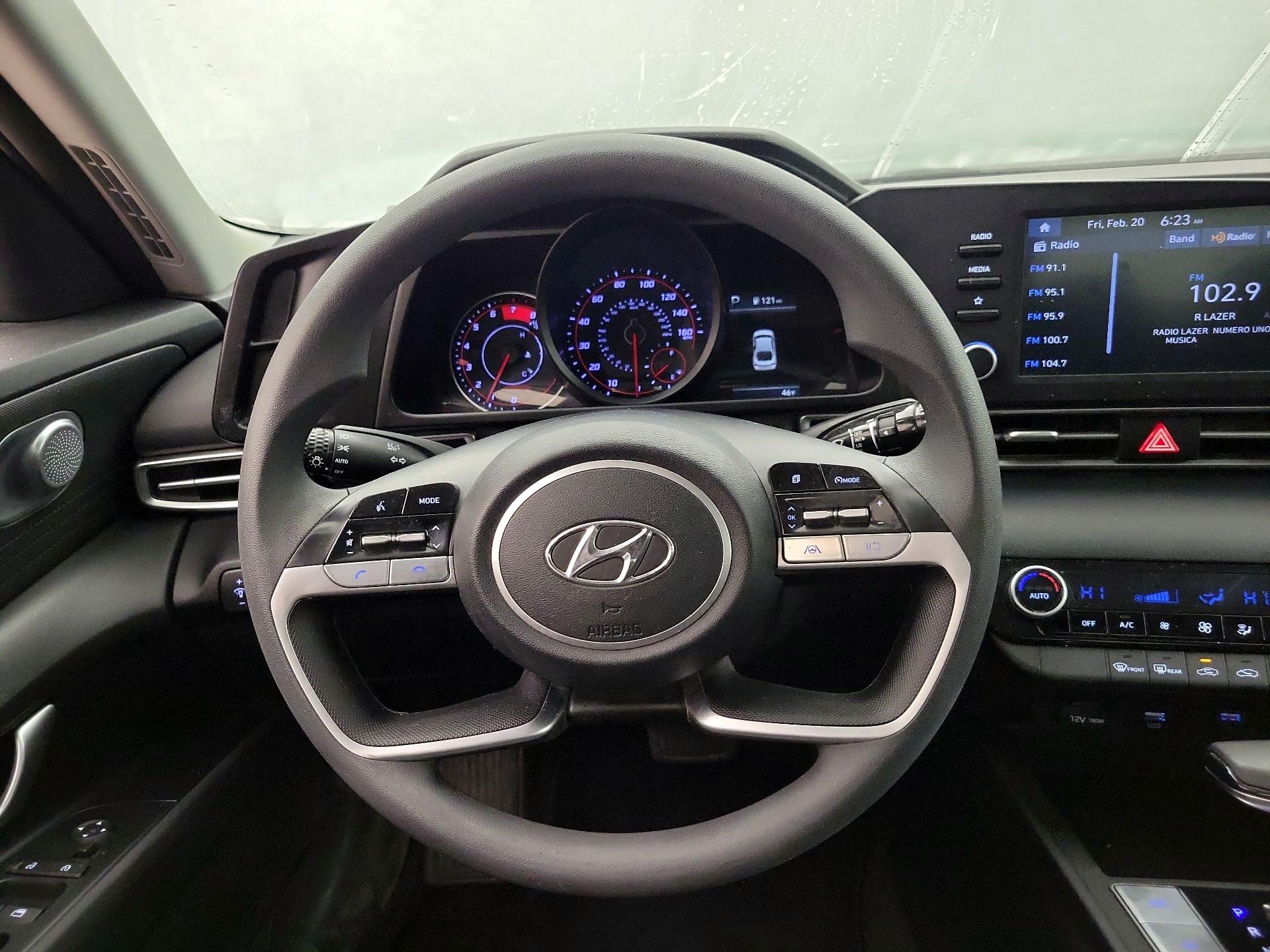 Thumbnail: 2023 Hyundai Elantra - 10