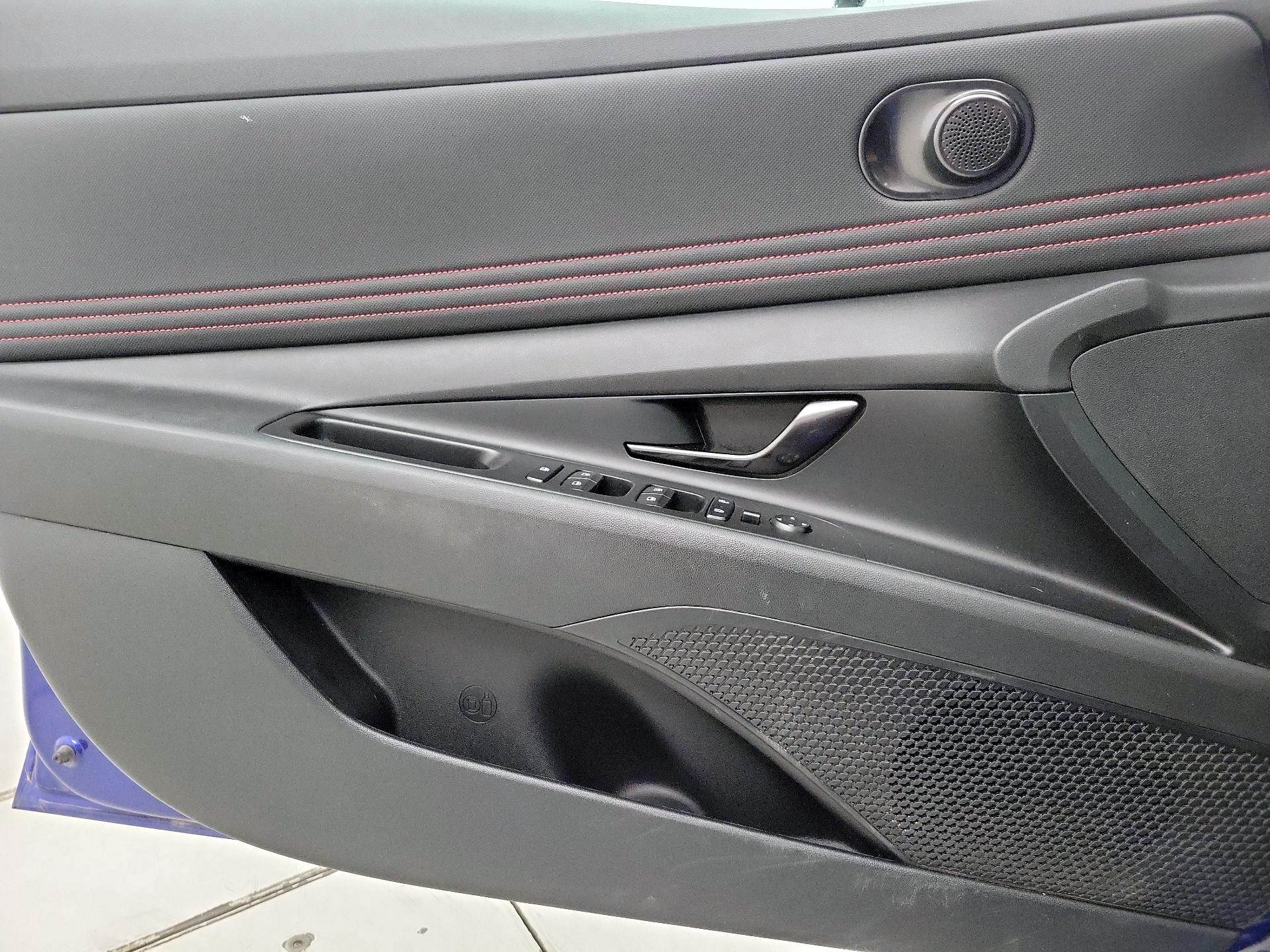 Thumbnail: 2023 Hyundai Elantra - 12