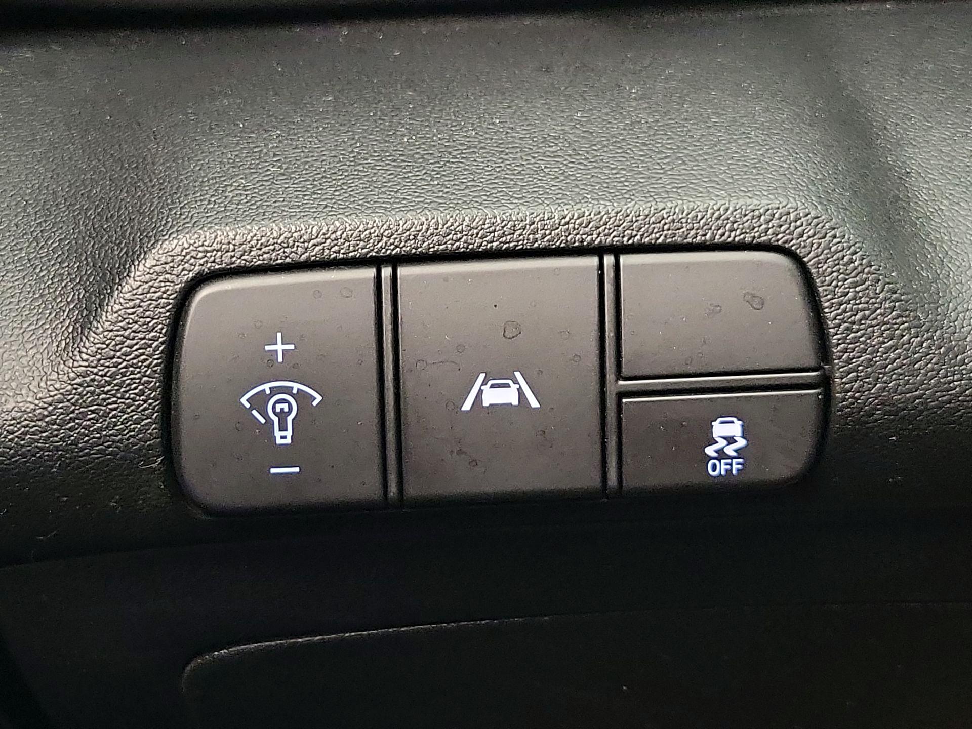 Thumbnail: 2023 Hyundai Elantra - 13