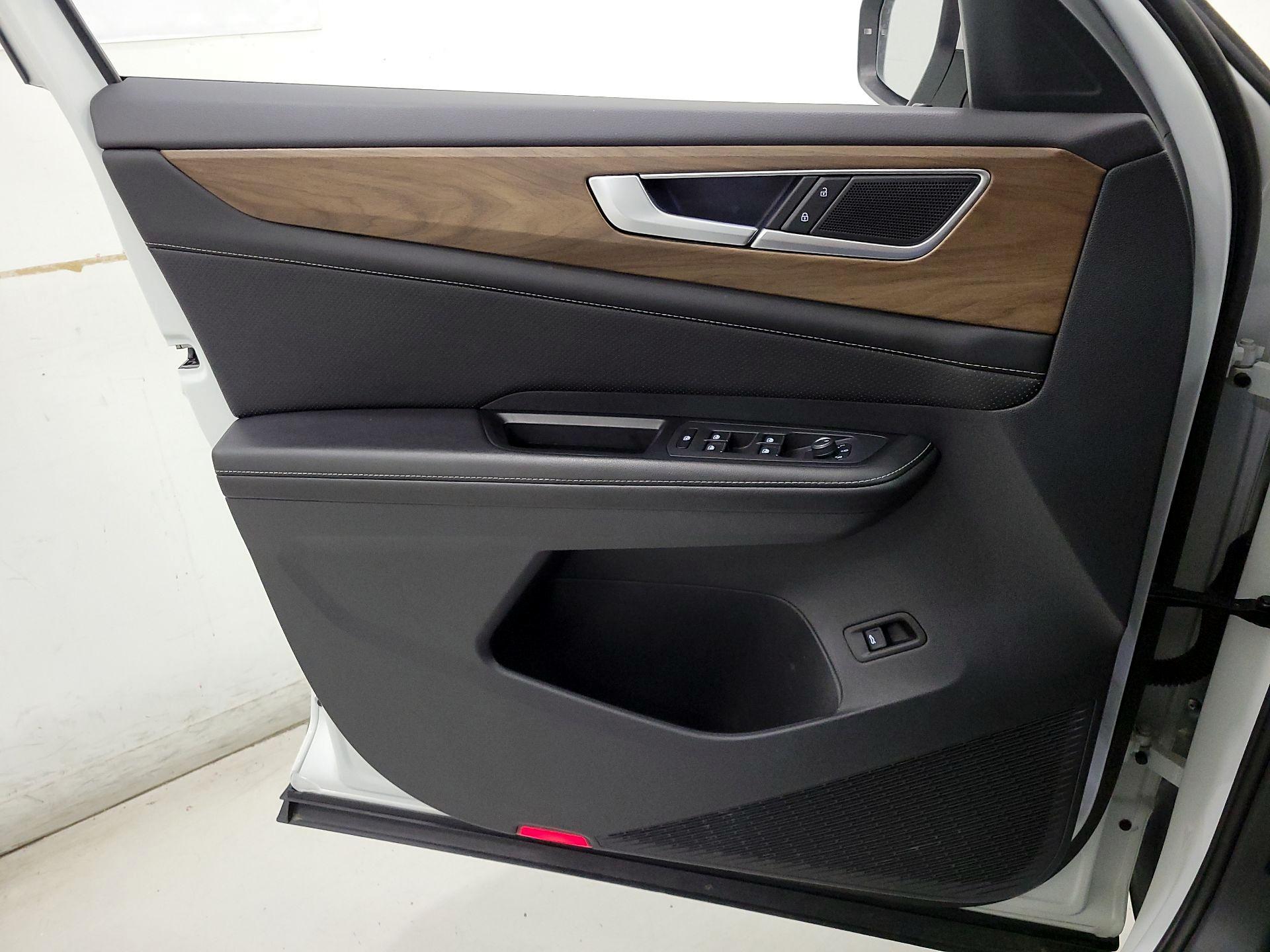 Thumbnail: 2024 Volkswagen Atlas - 12