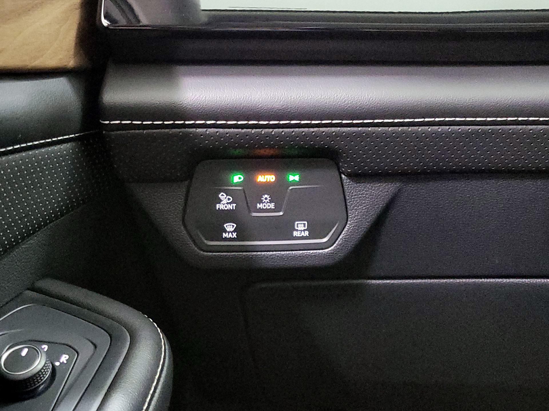 Thumbnail: 2024 Volkswagen Atlas - 13