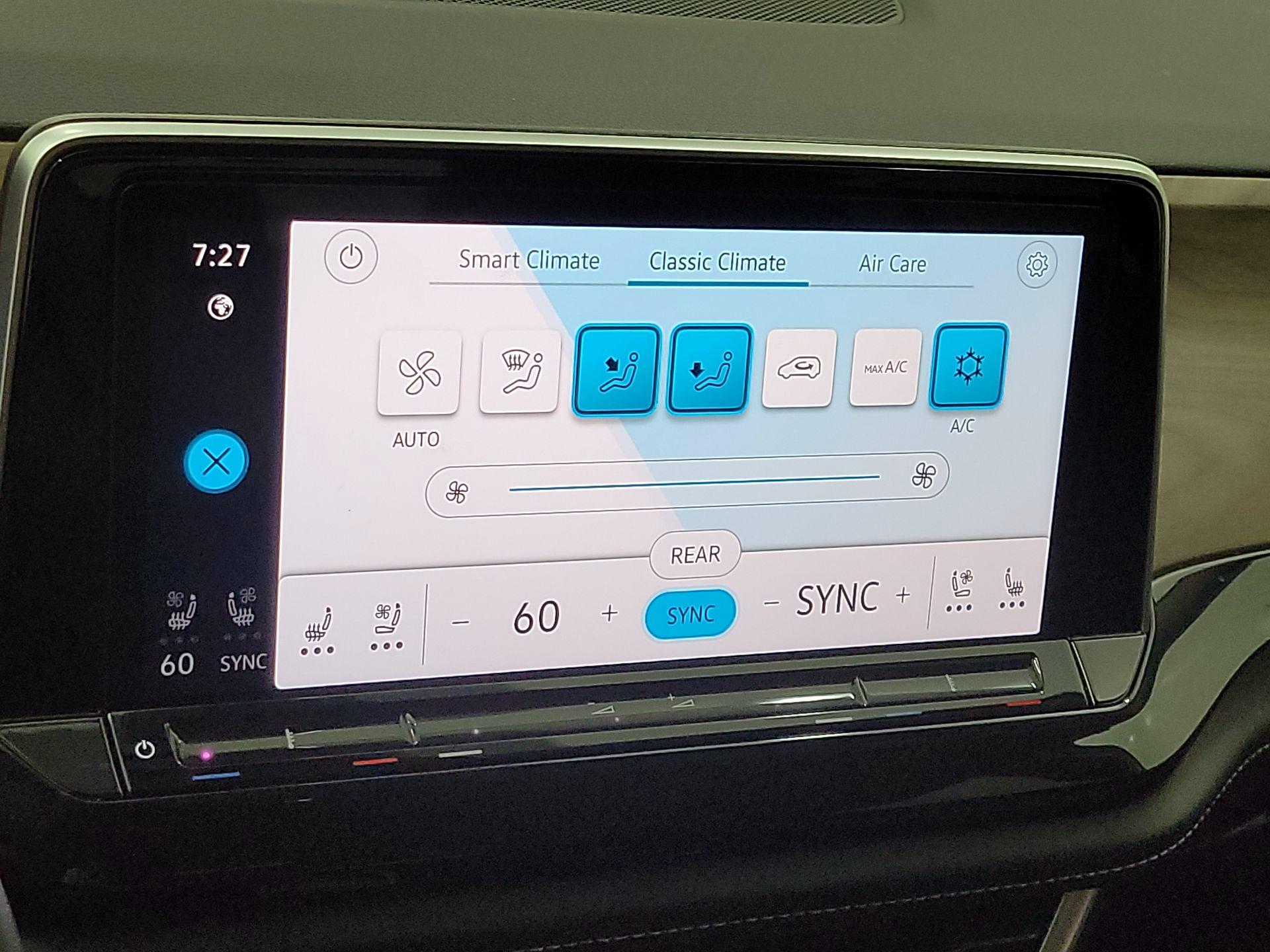 Thumbnail: 2024 Volkswagen Atlas - 16