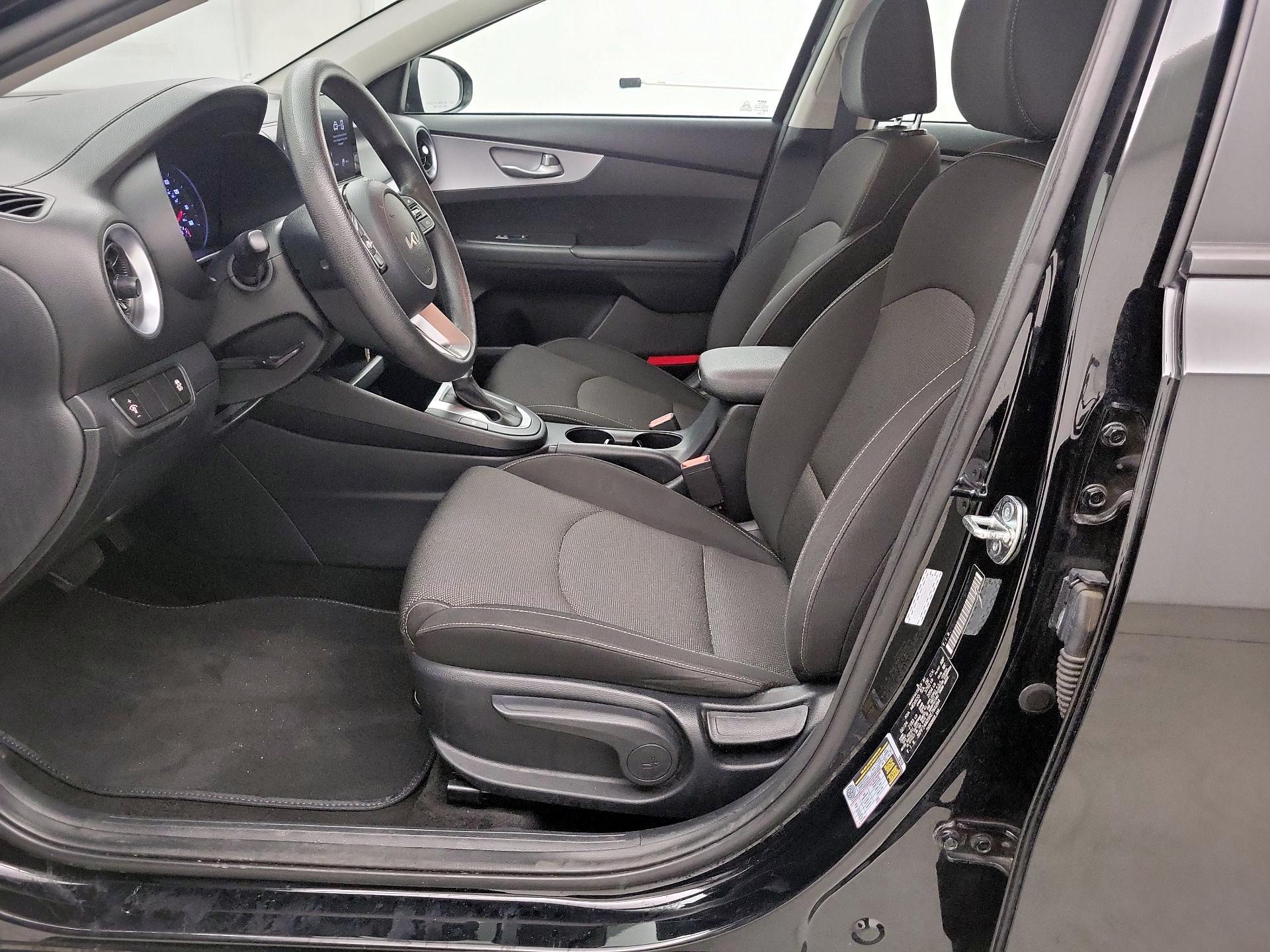 Thumbnail: 2024 Kia Forte - 11