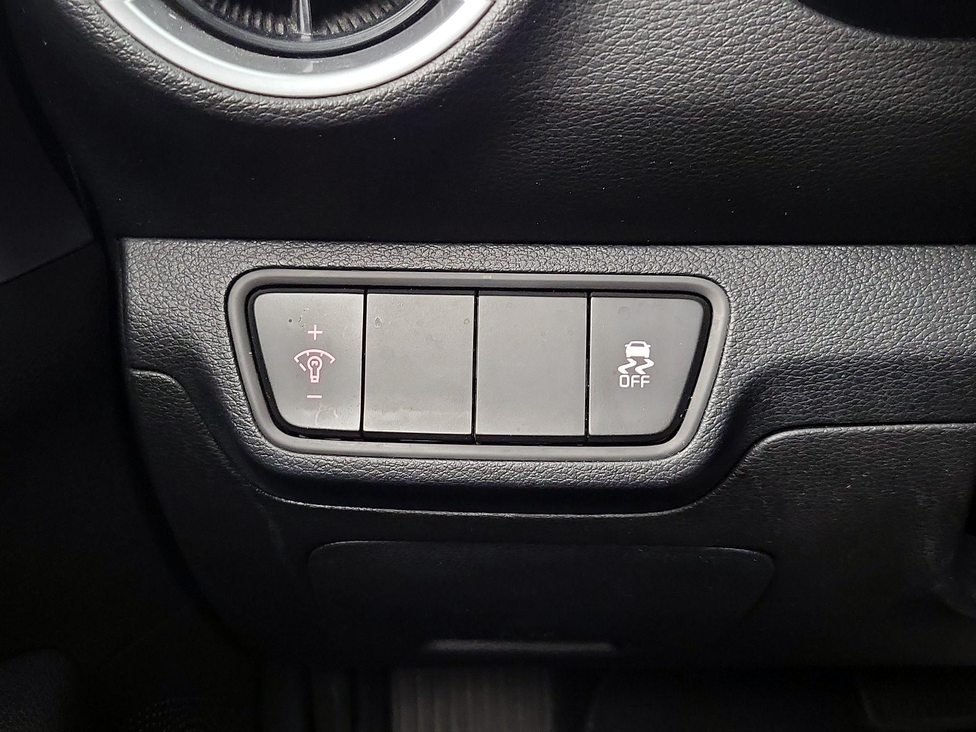 Thumbnail: 2024 Kia Forte - 13