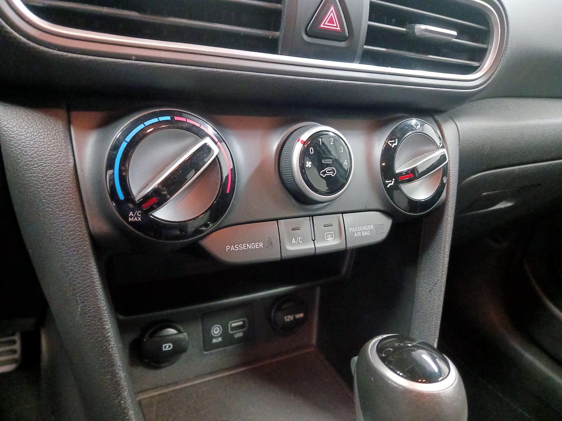 Thumbnail: 2021 Hyundai Kona - 16