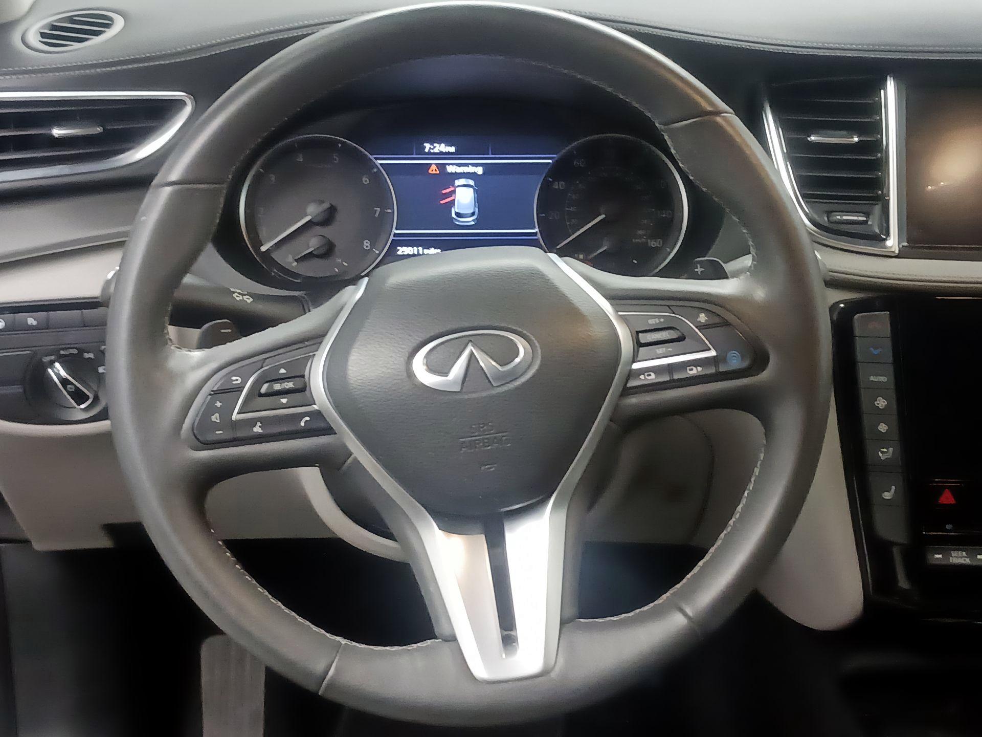 Thumbnail: 2023 INFINITI QX50 - 10