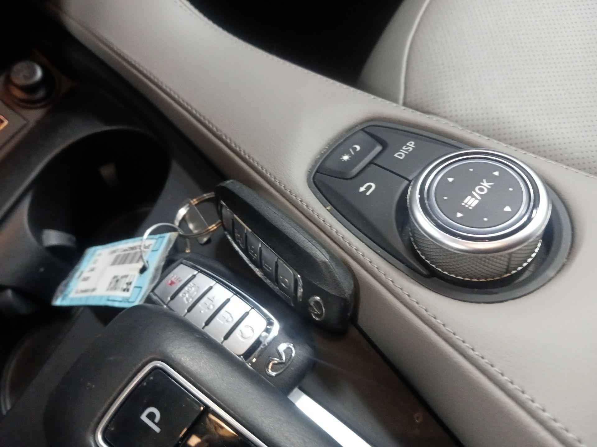 Thumbnail: 2023 INFINITI QX50 - 20