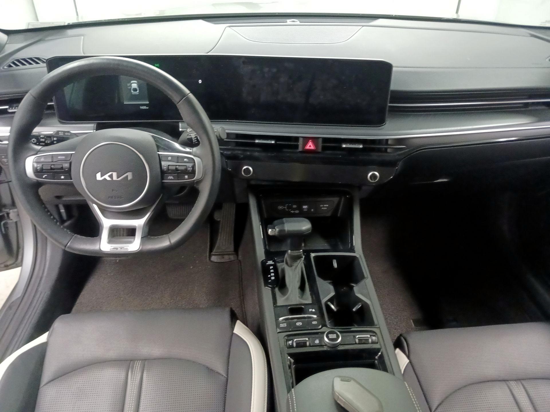 Thumbnail: 2025 Kia K5 - 9