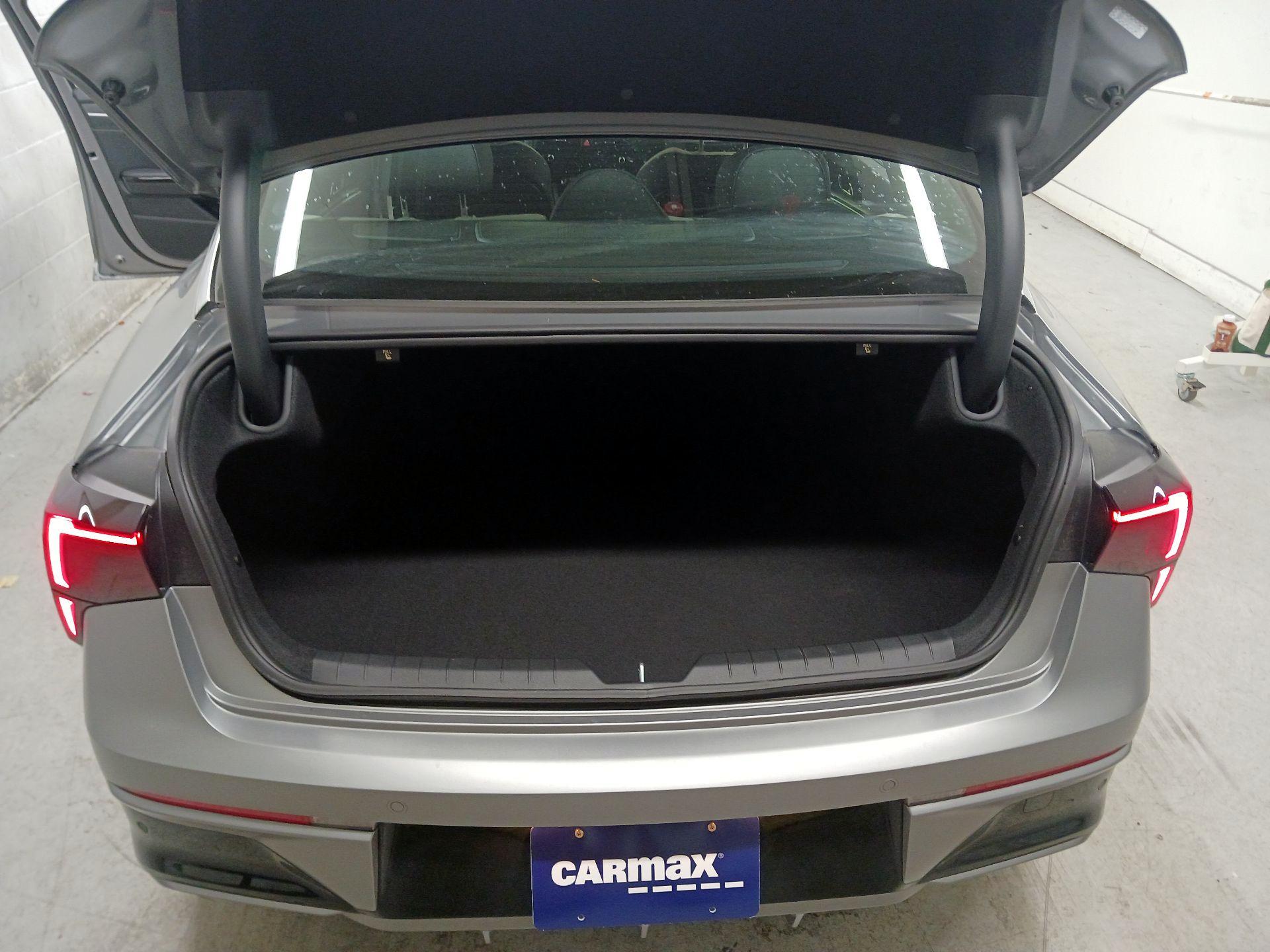 Thumbnail: 2025 Kia K5 - 16