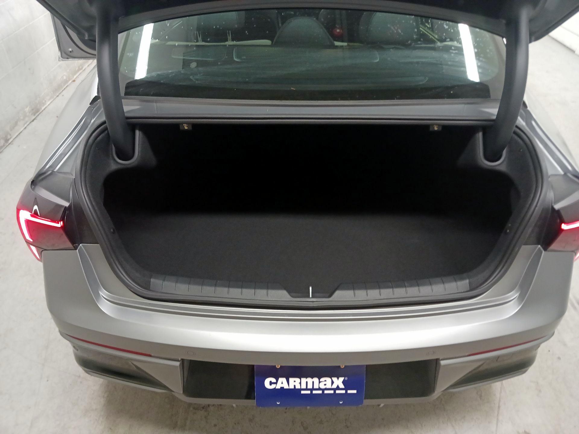 Thumbnail: 2025 Kia K5 - 17