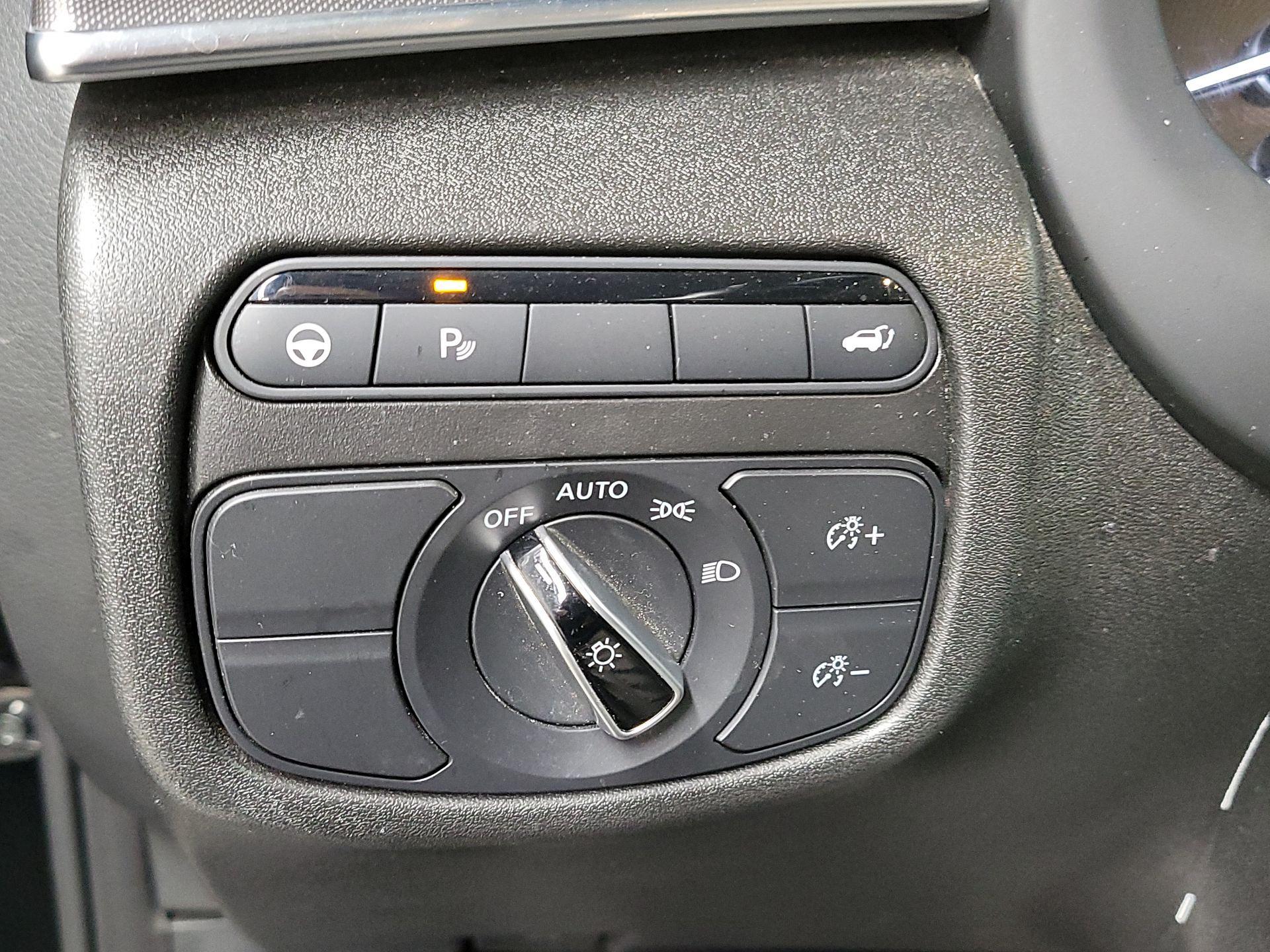 Thumbnail: 2022 INFINITI QX50 - 13