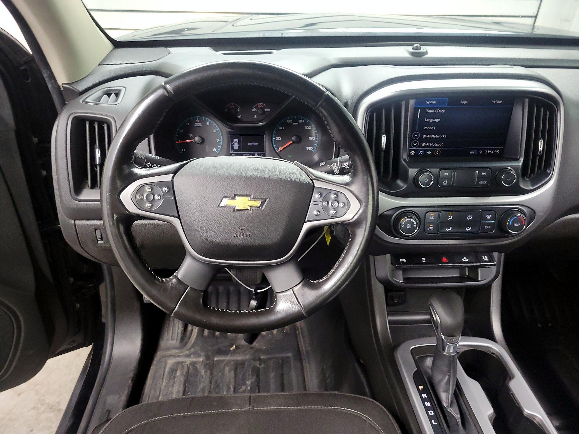 Thumbnail: 2022 Chevrolet Colorado - 9