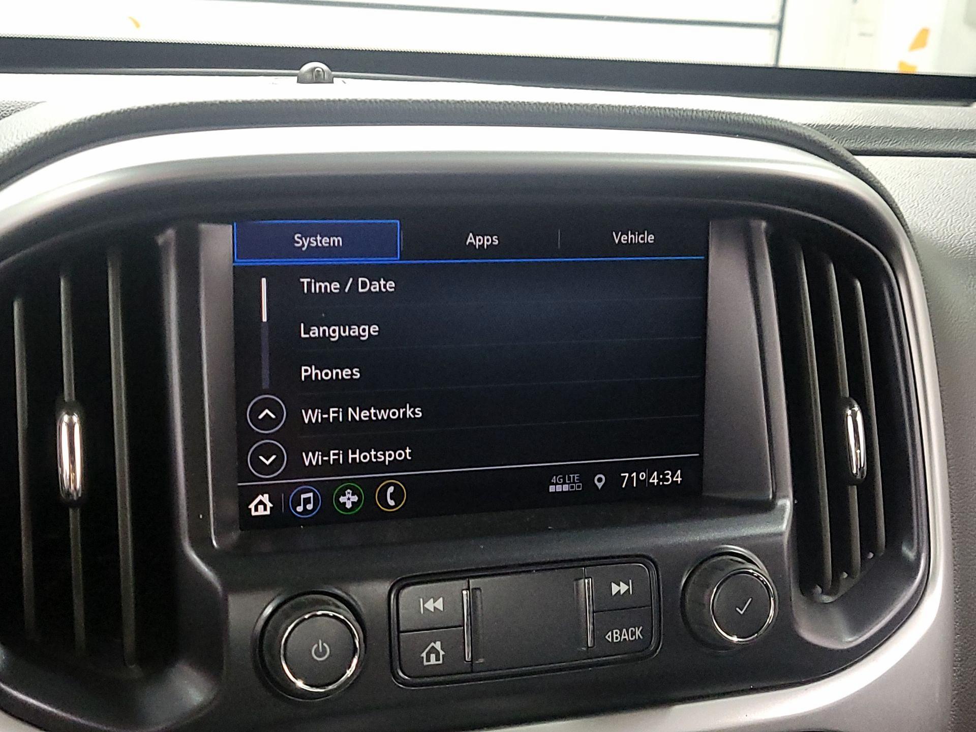 Thumbnail: 2022 Chevrolet Colorado - 14