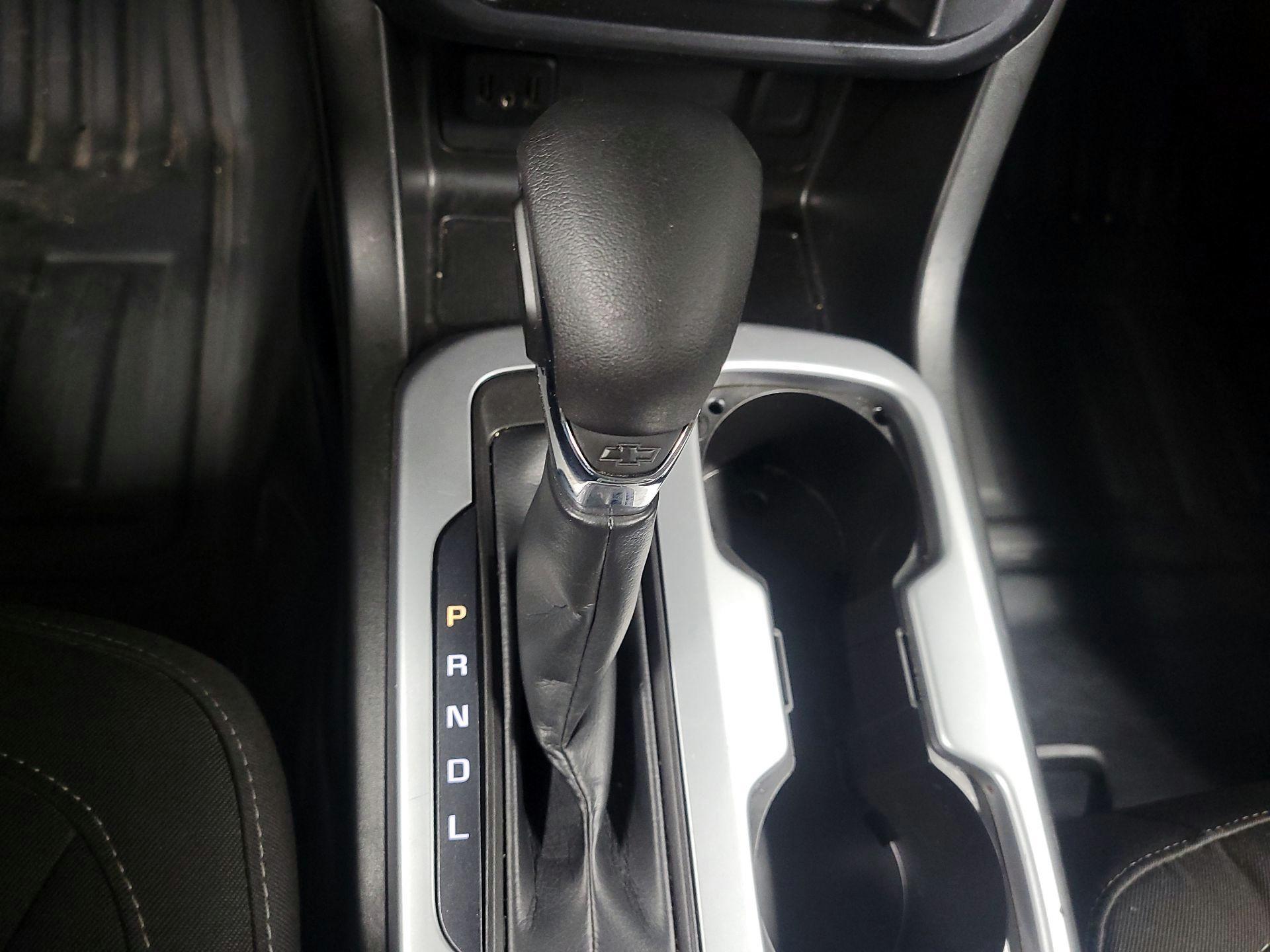 Thumbnail: 2022 Chevrolet Colorado - 16