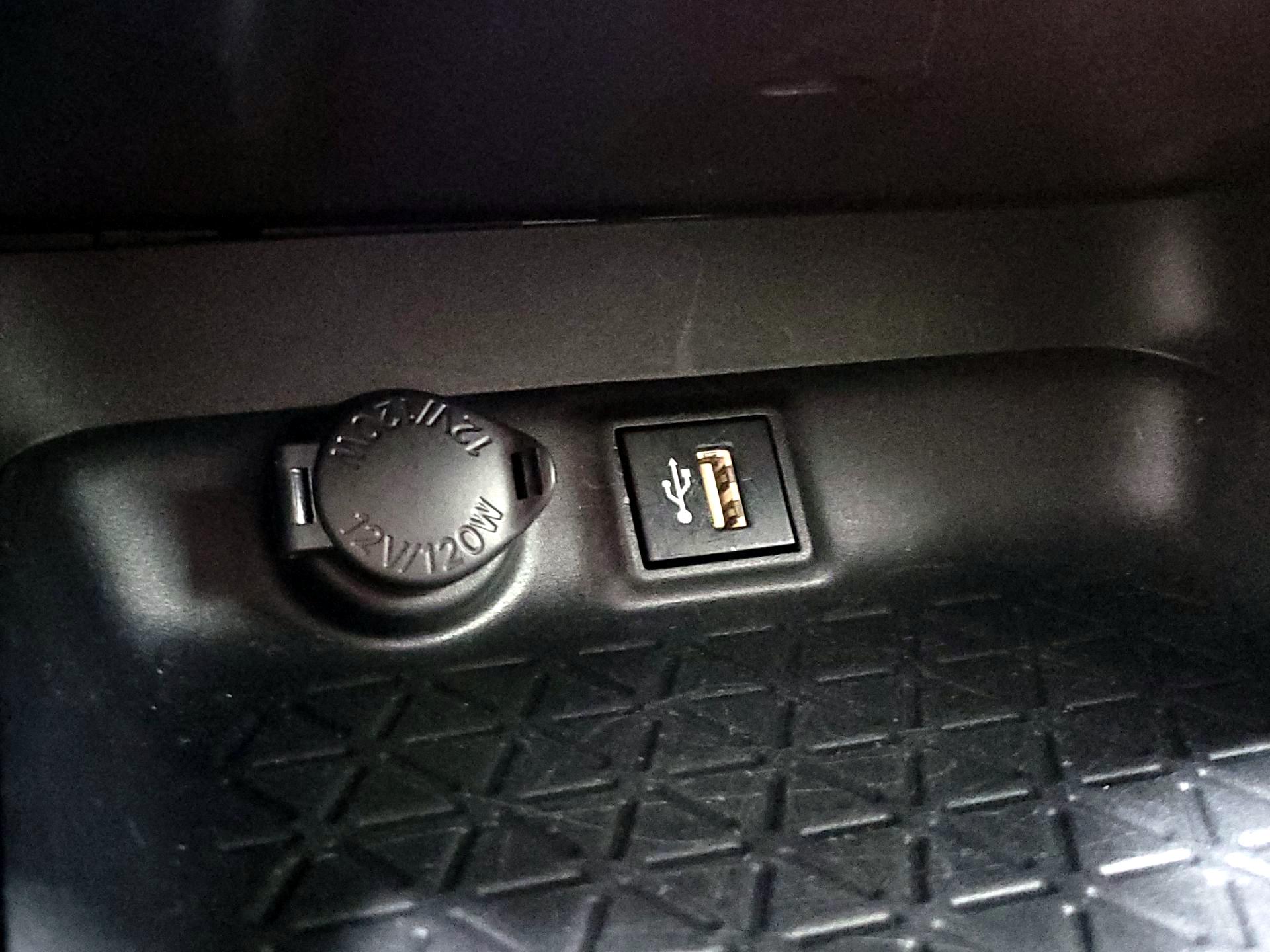 Thumbnail: 2024 Toyota RAV4 - 18