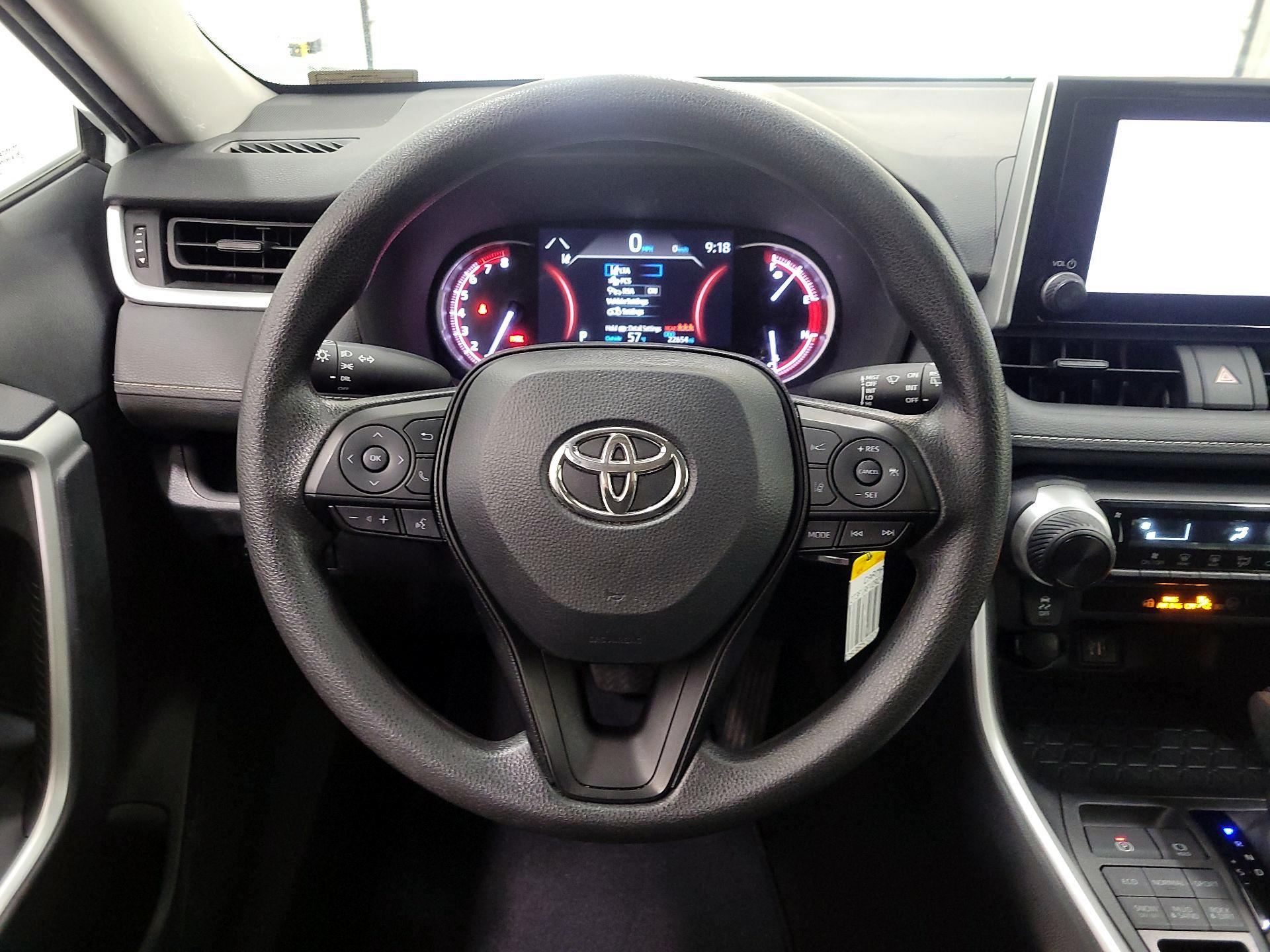 Thumbnail: 2024 Toyota RAV4 - 10