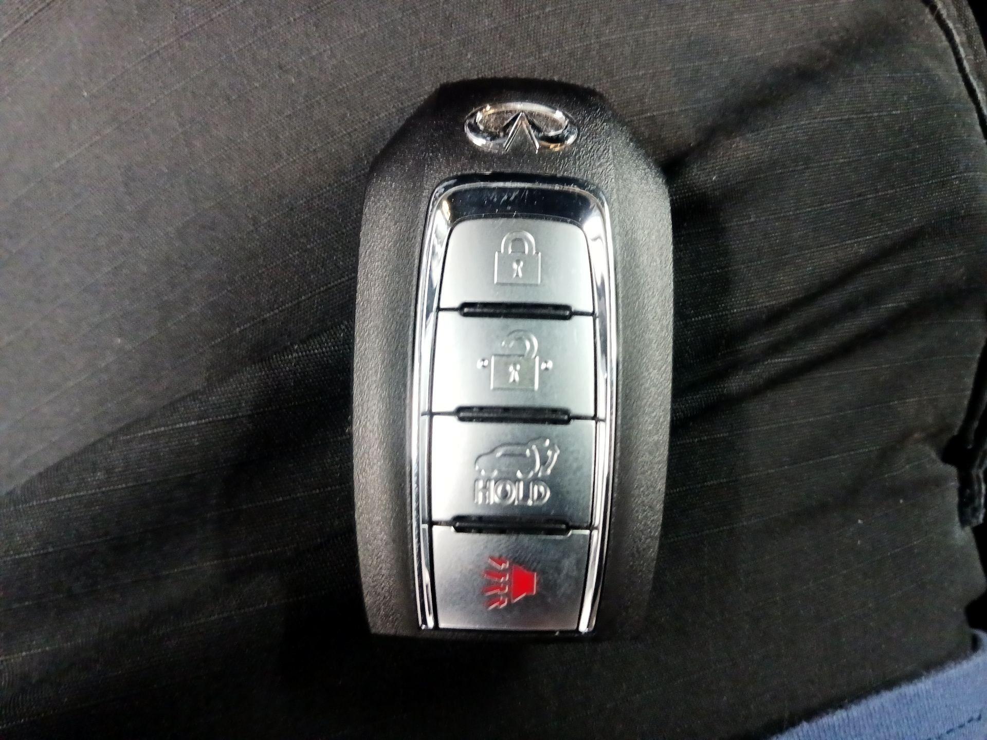 Thumbnail: 2023 INFINITI QX60 - 18