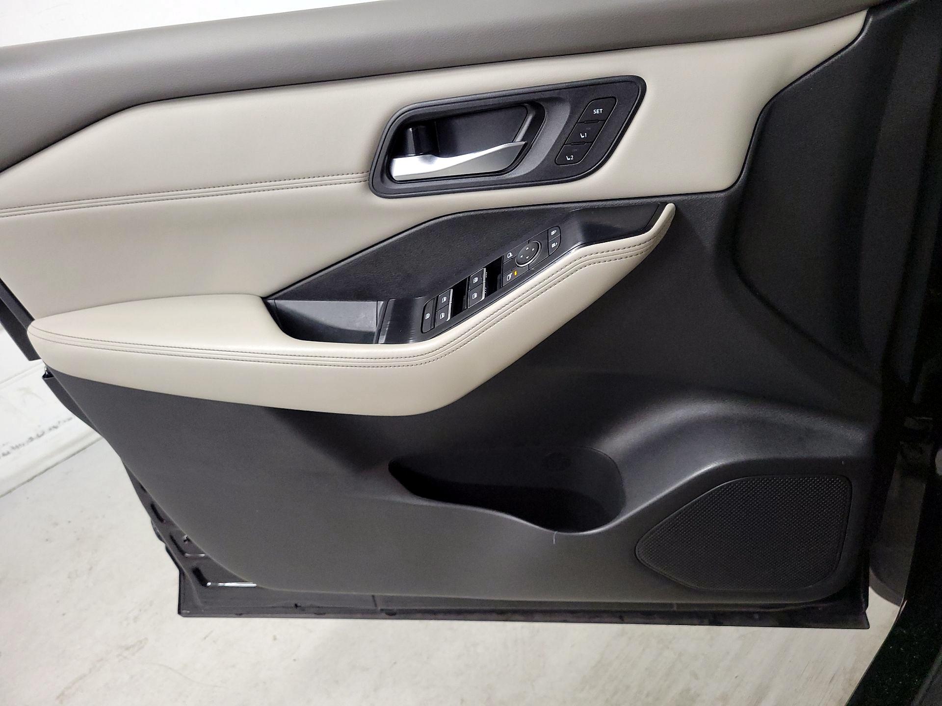 Thumbnail: 2023 Nissan Rogue - 12