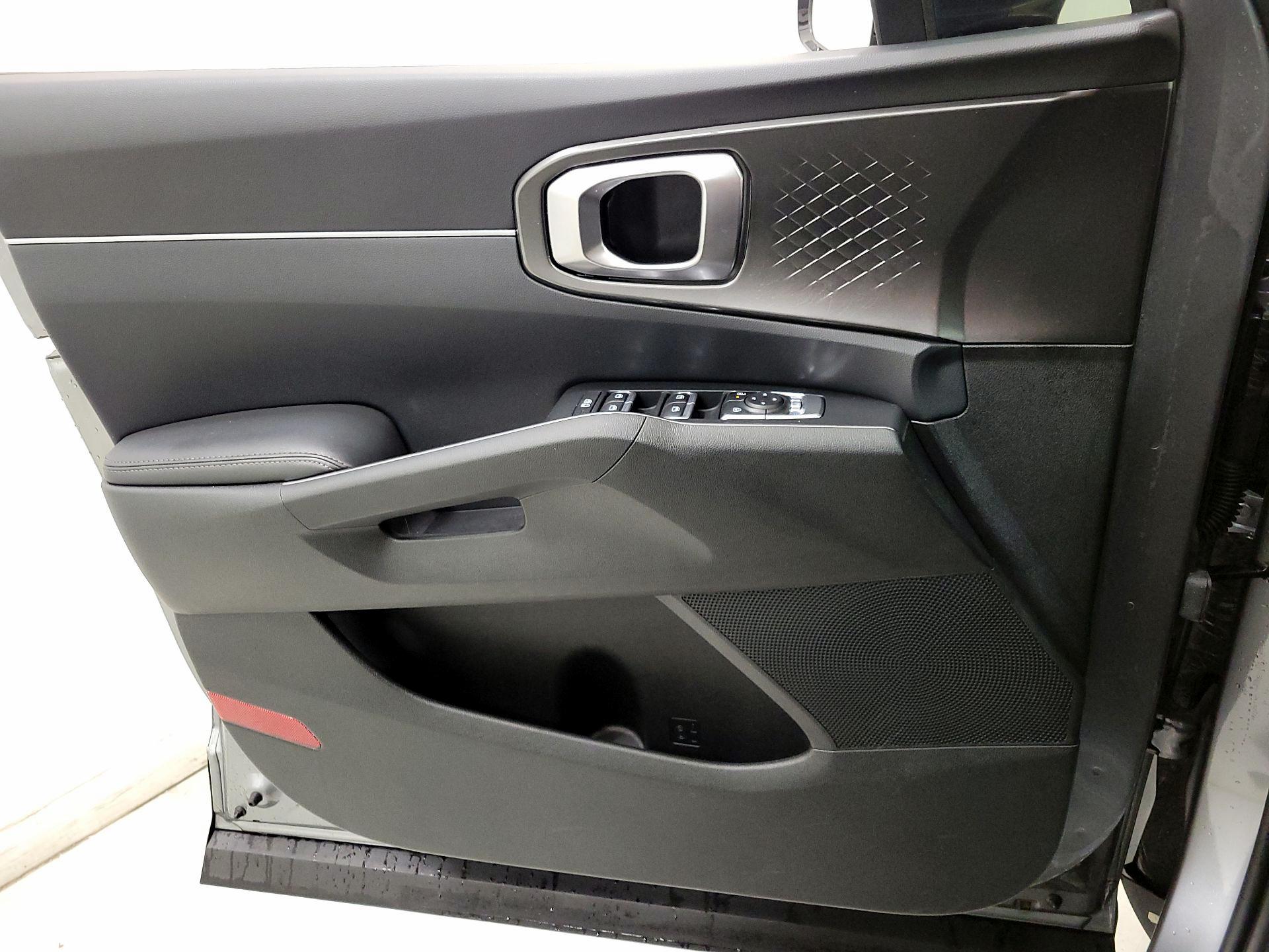 Thumbnail: 2025 Kia Sorento - 12