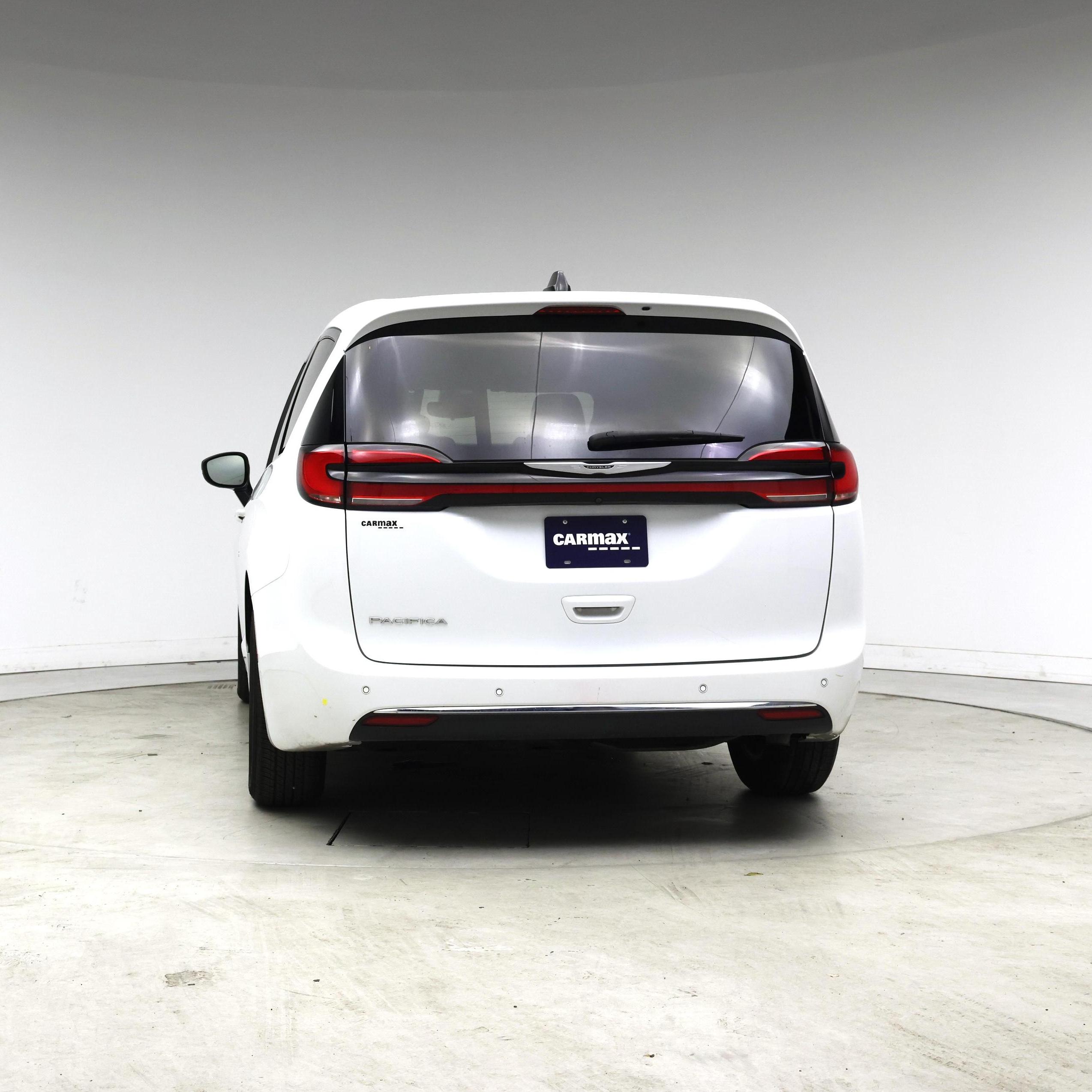 Thumbnail: 2024 Chrysler Pacifica - 6