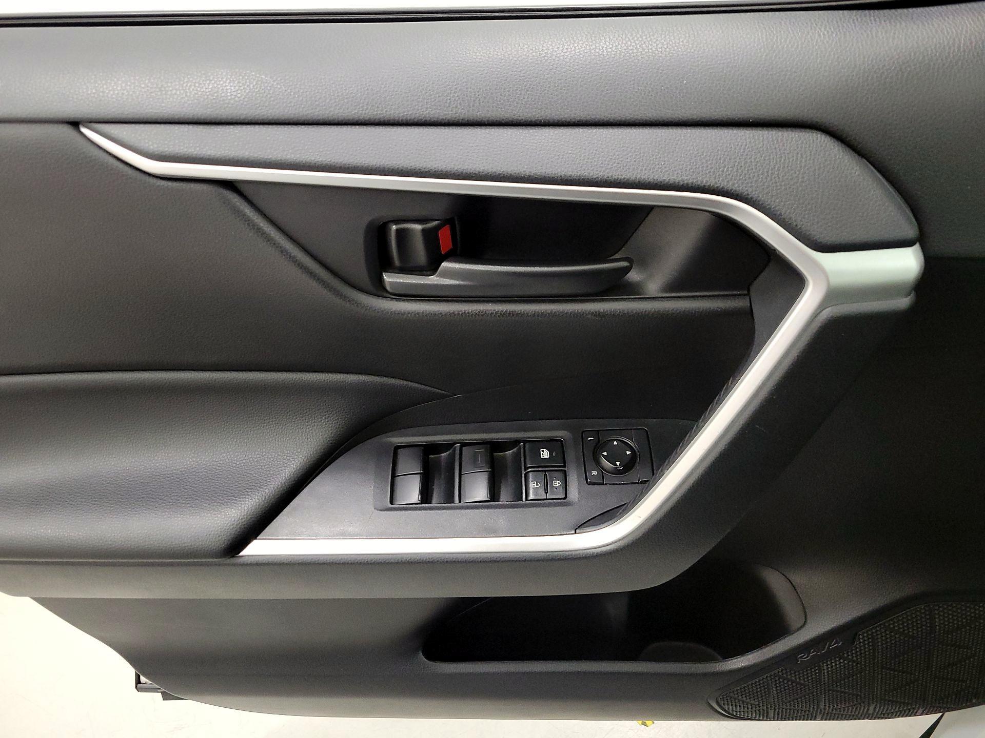 Thumbnail: 2024 Toyota RAV4 - 12