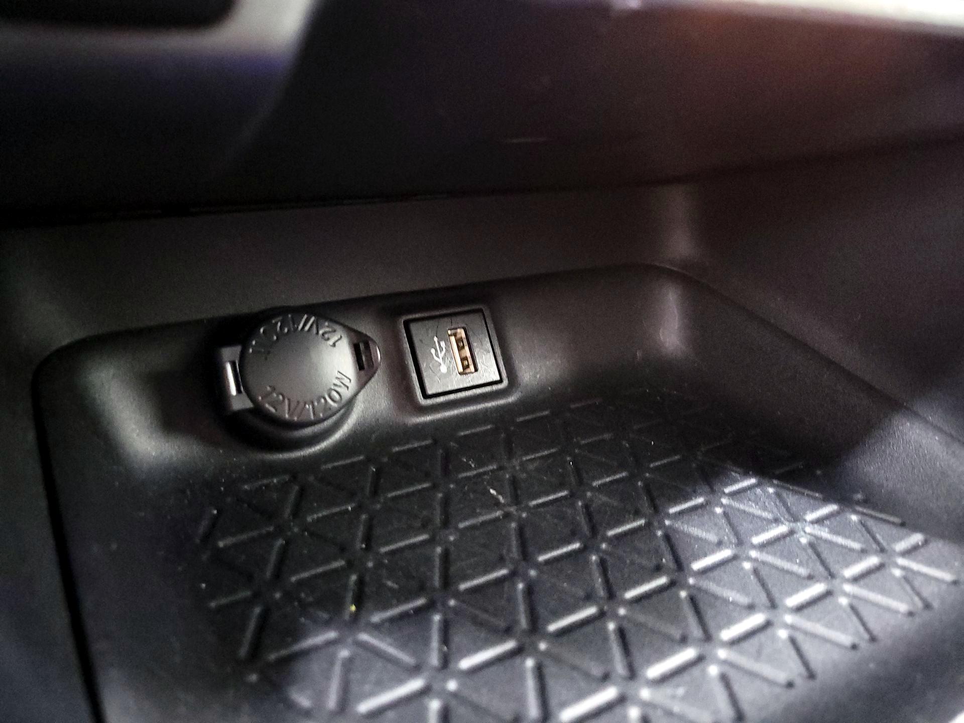 Thumbnail: 2024 Toyota RAV4 - 18