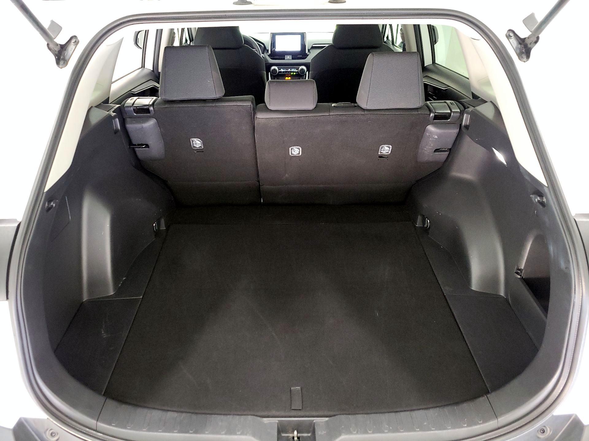 Thumbnail: 2024 Toyota RAV4 - 20