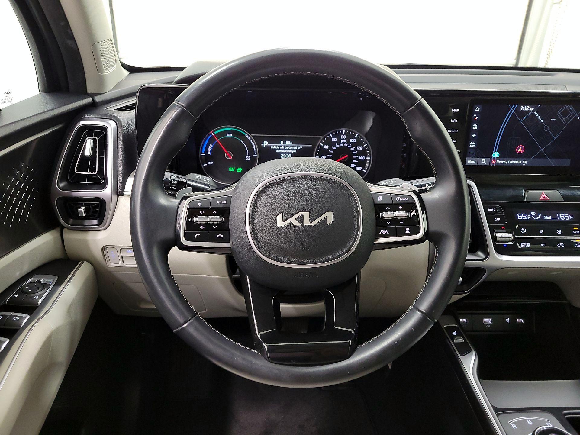 Thumbnail: 2023 Kia Sorento - 10