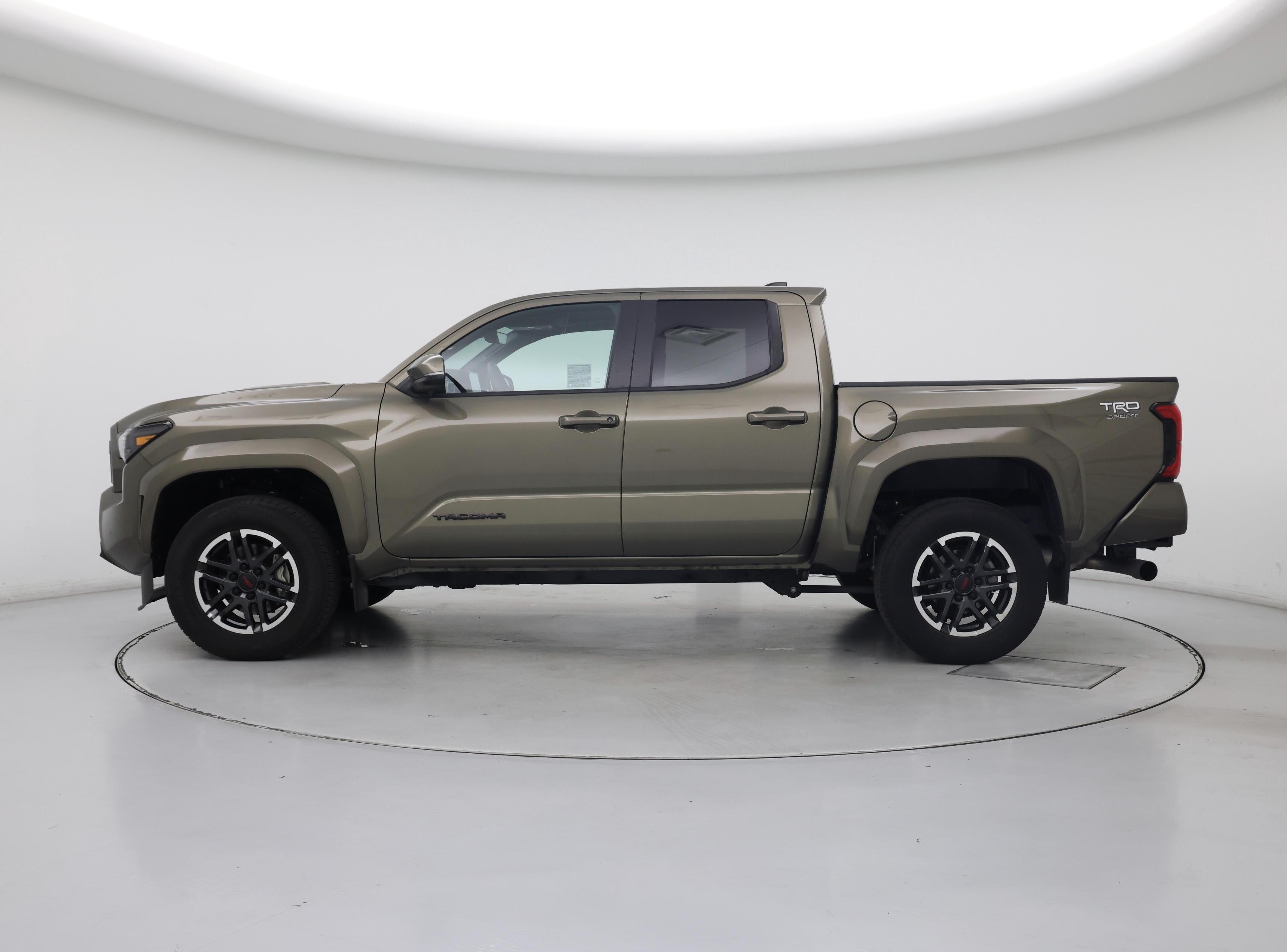 Thumbnail: 2024 Toyota Tacoma - 3