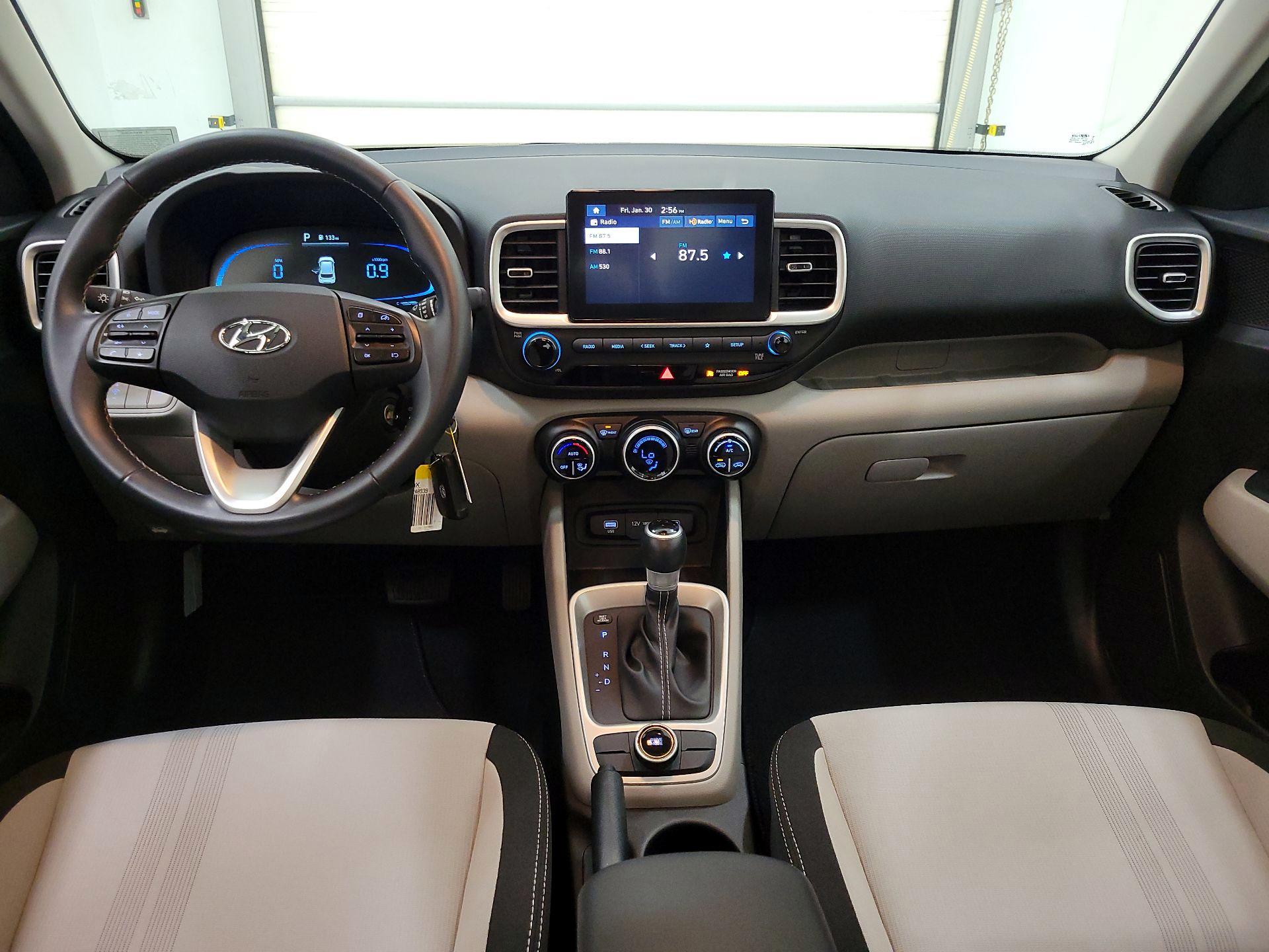 Thumbnail: 2023 Hyundai Venue - 9