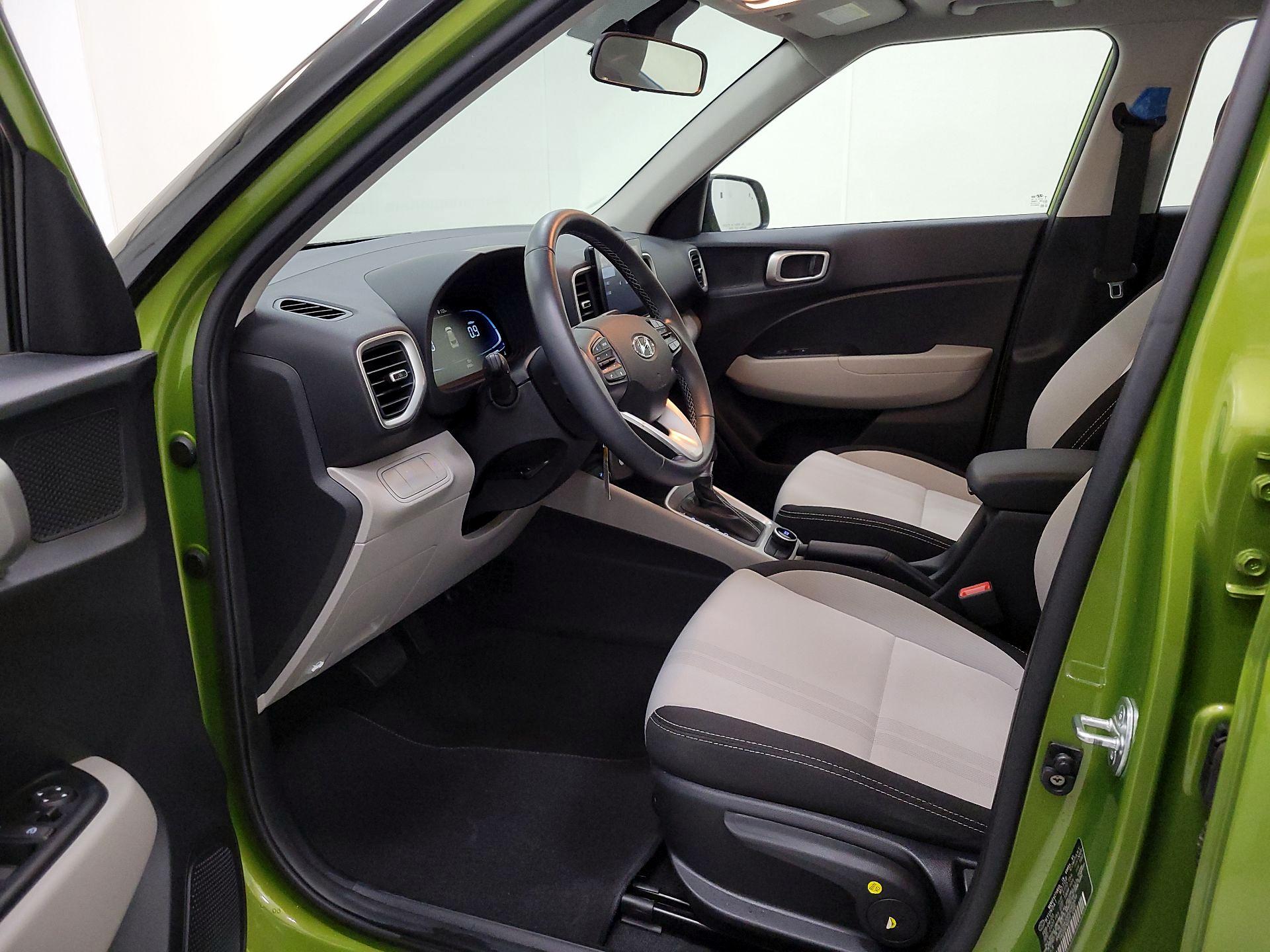 Thumbnail: 2023 Hyundai Venue - 11