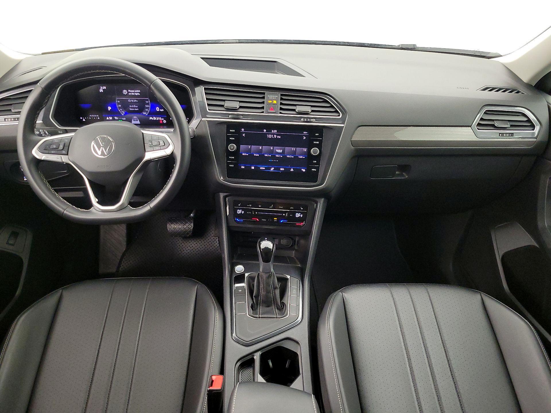 Thumbnail: 2024 Volkswagen Tiguan - 9