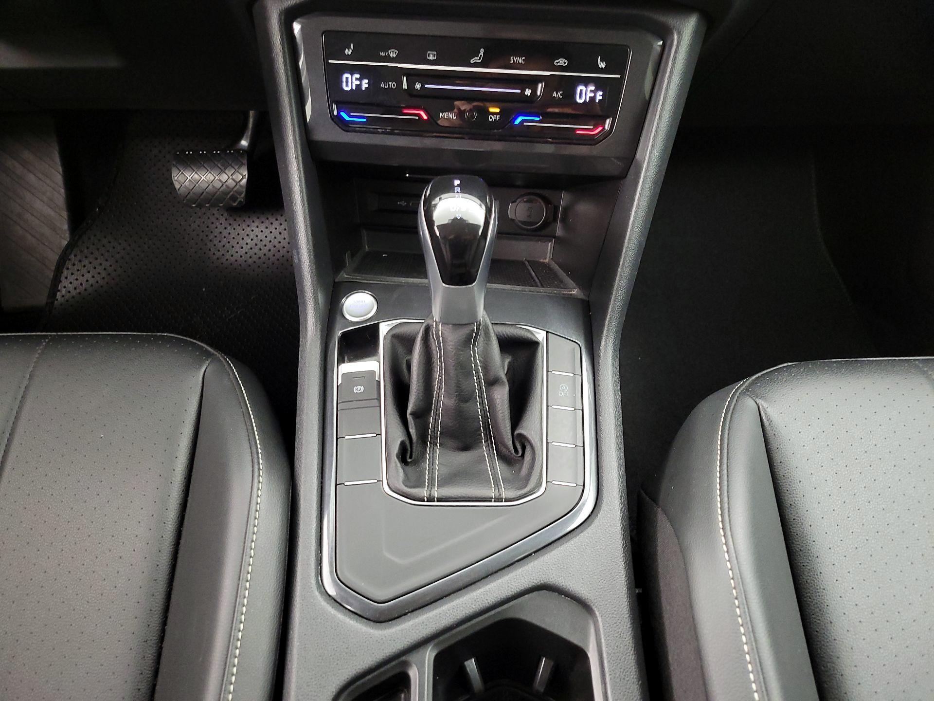 Thumbnail: 2024 Volkswagen Tiguan - 17