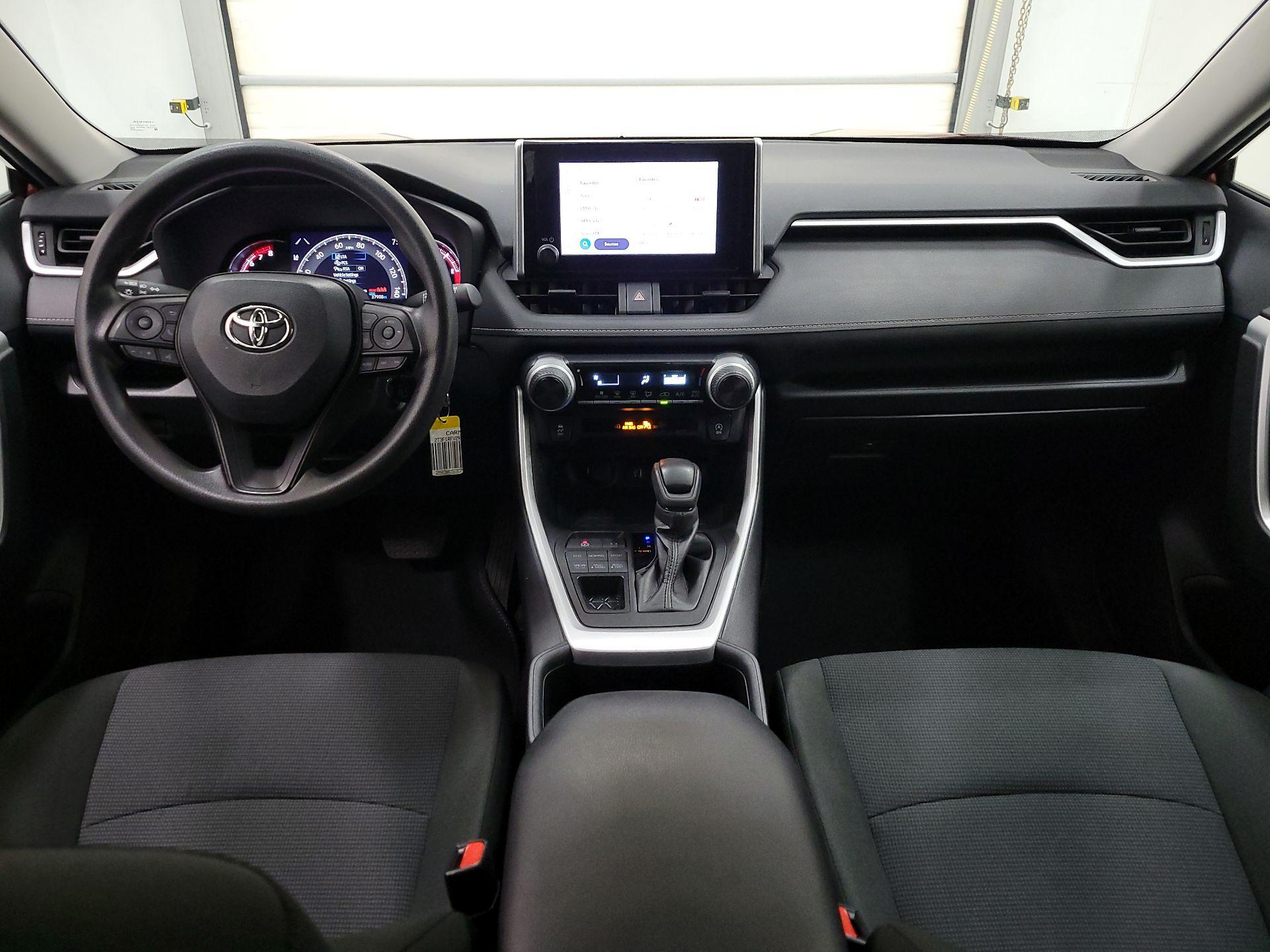 Thumbnail: 2024 Toyota RAV4 - 9