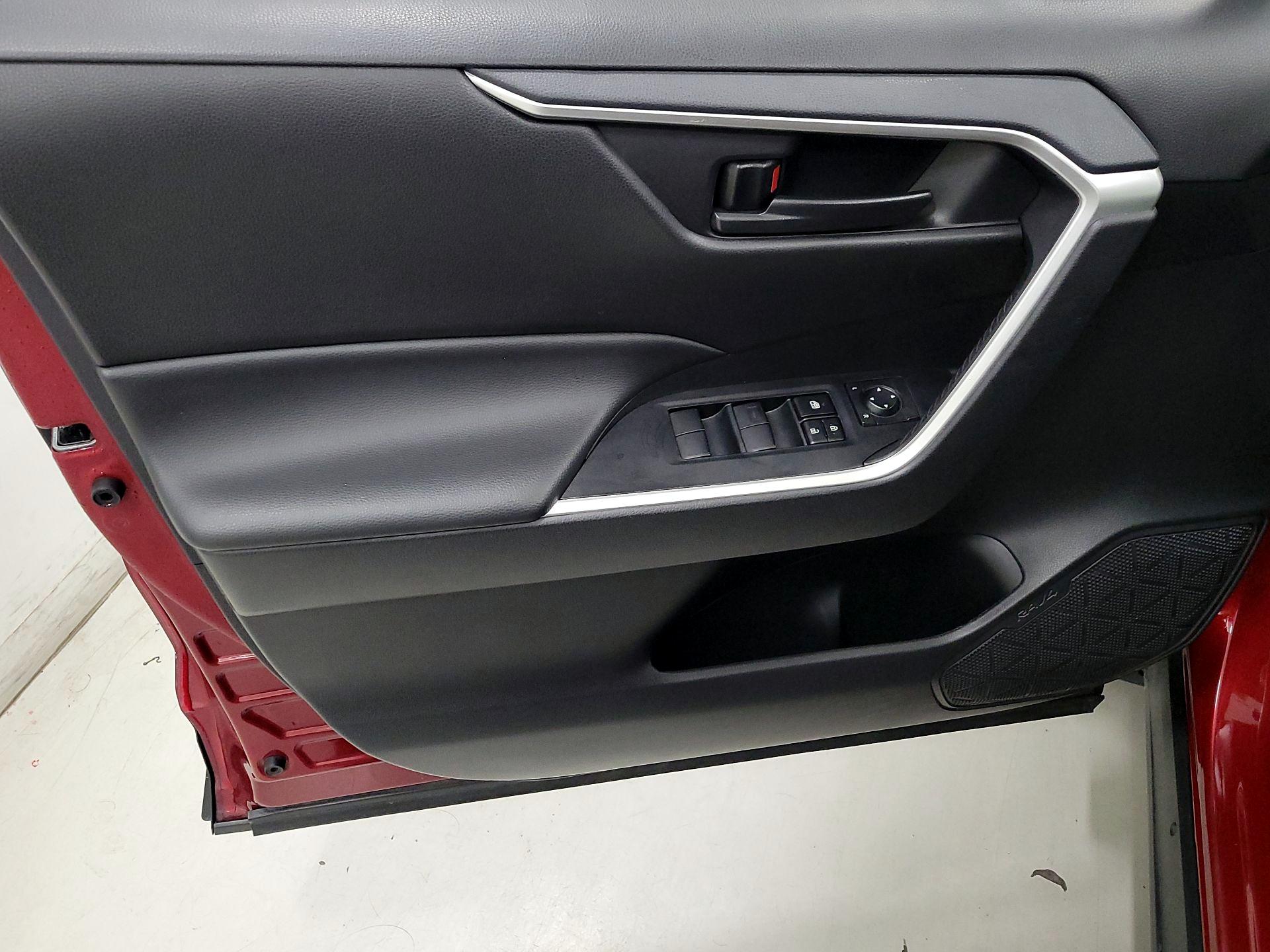 Thumbnail: 2024 Toyota RAV4 - 12