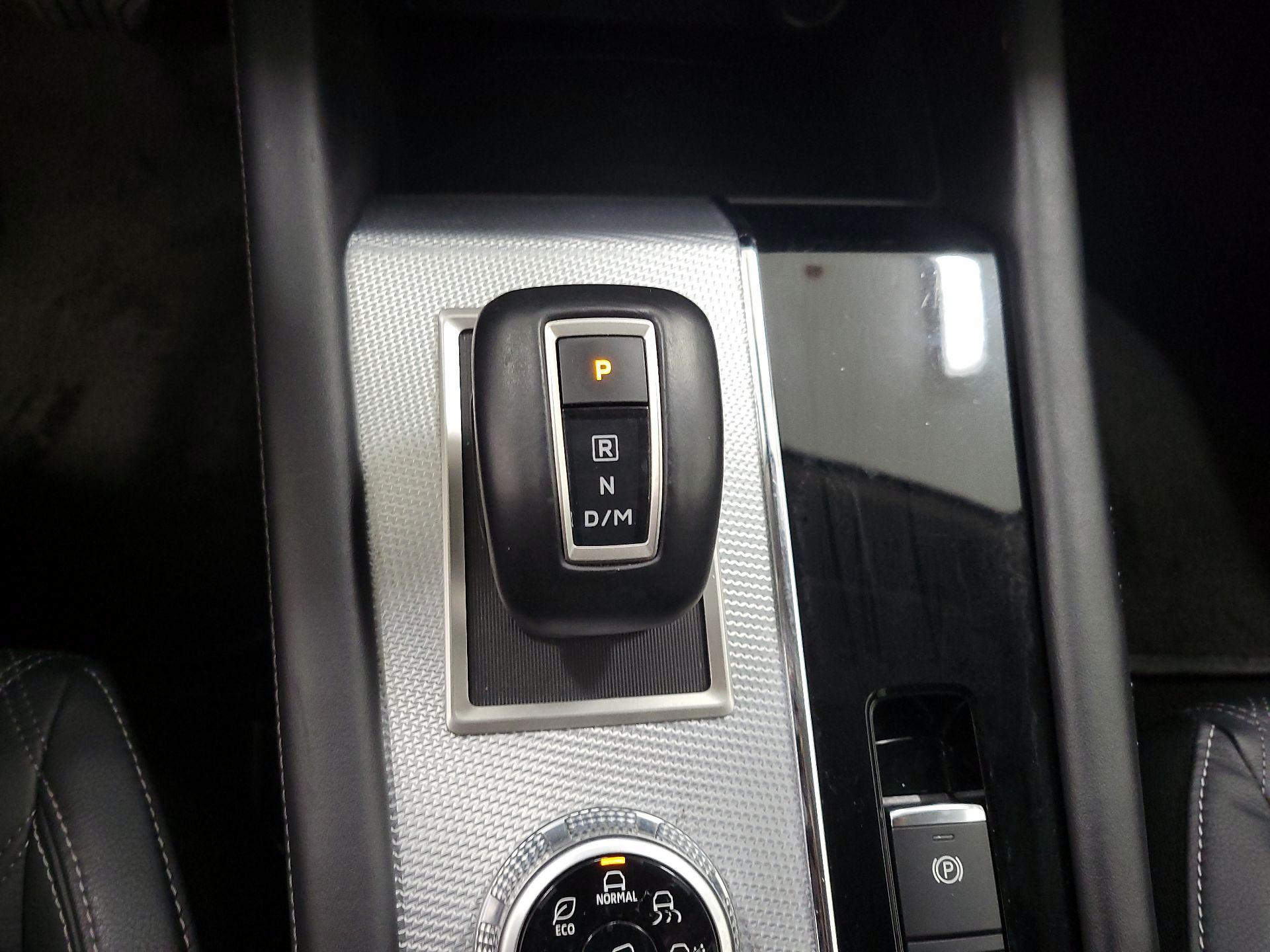 Thumbnail: 2022 Mitsubishi Outlander - 18