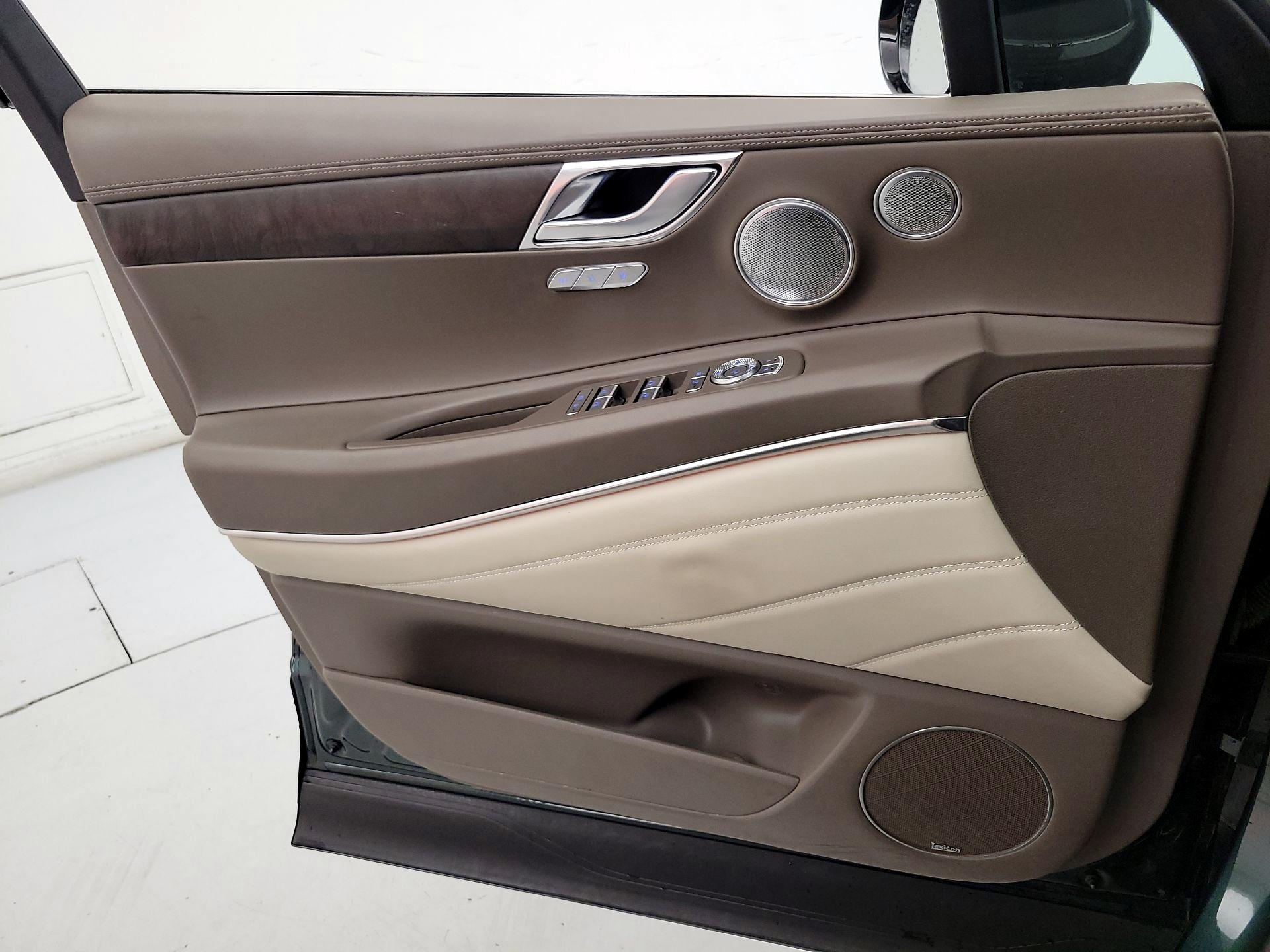 Thumbnail: 2021 Genesis GV80 - 12