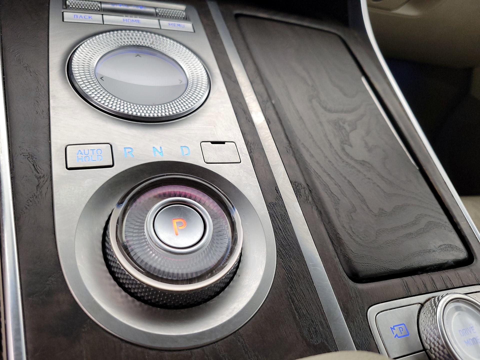 Thumbnail: 2021 Genesis GV80 - 18