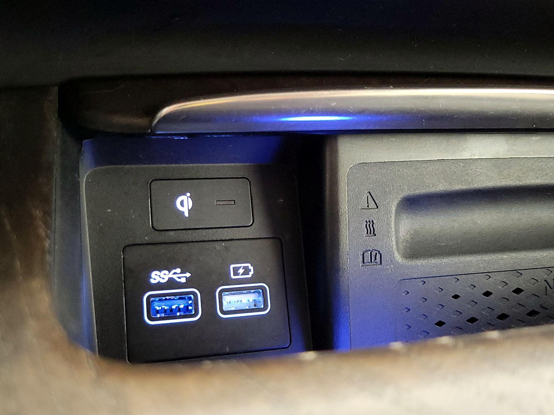 Thumbnail: 2021 Genesis GV80 - 19