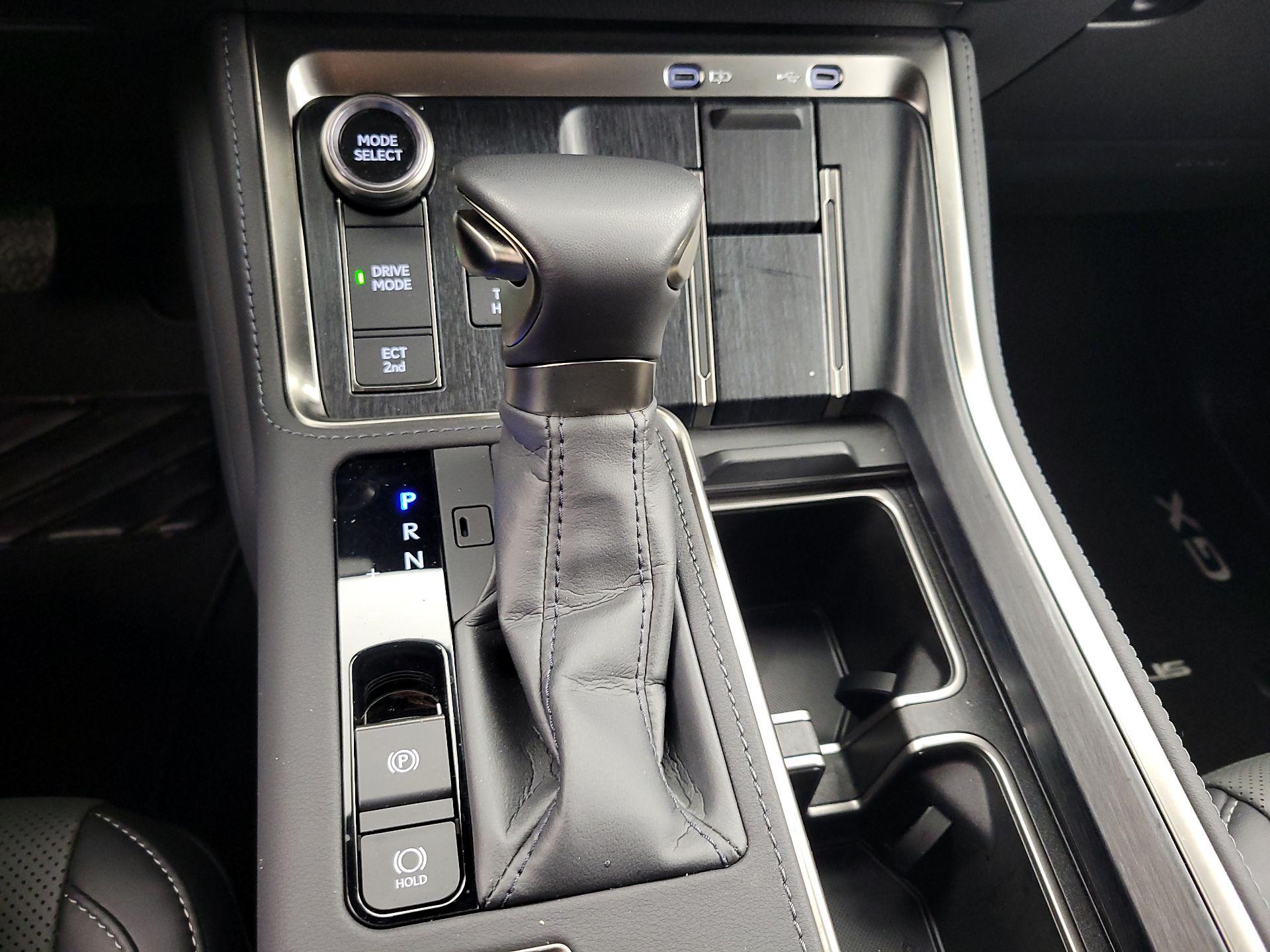 Thumbnail: 2025 Lexus GX - 17