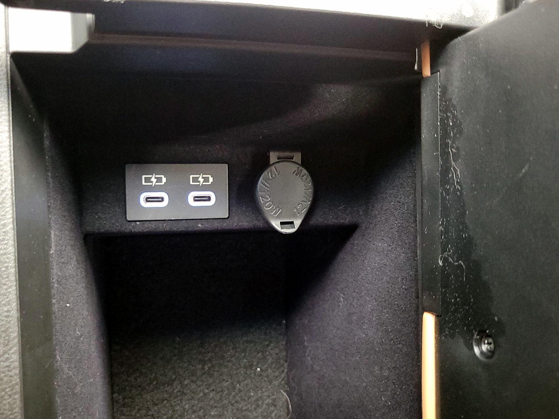 Thumbnail: 2025 Lexus ES - 18