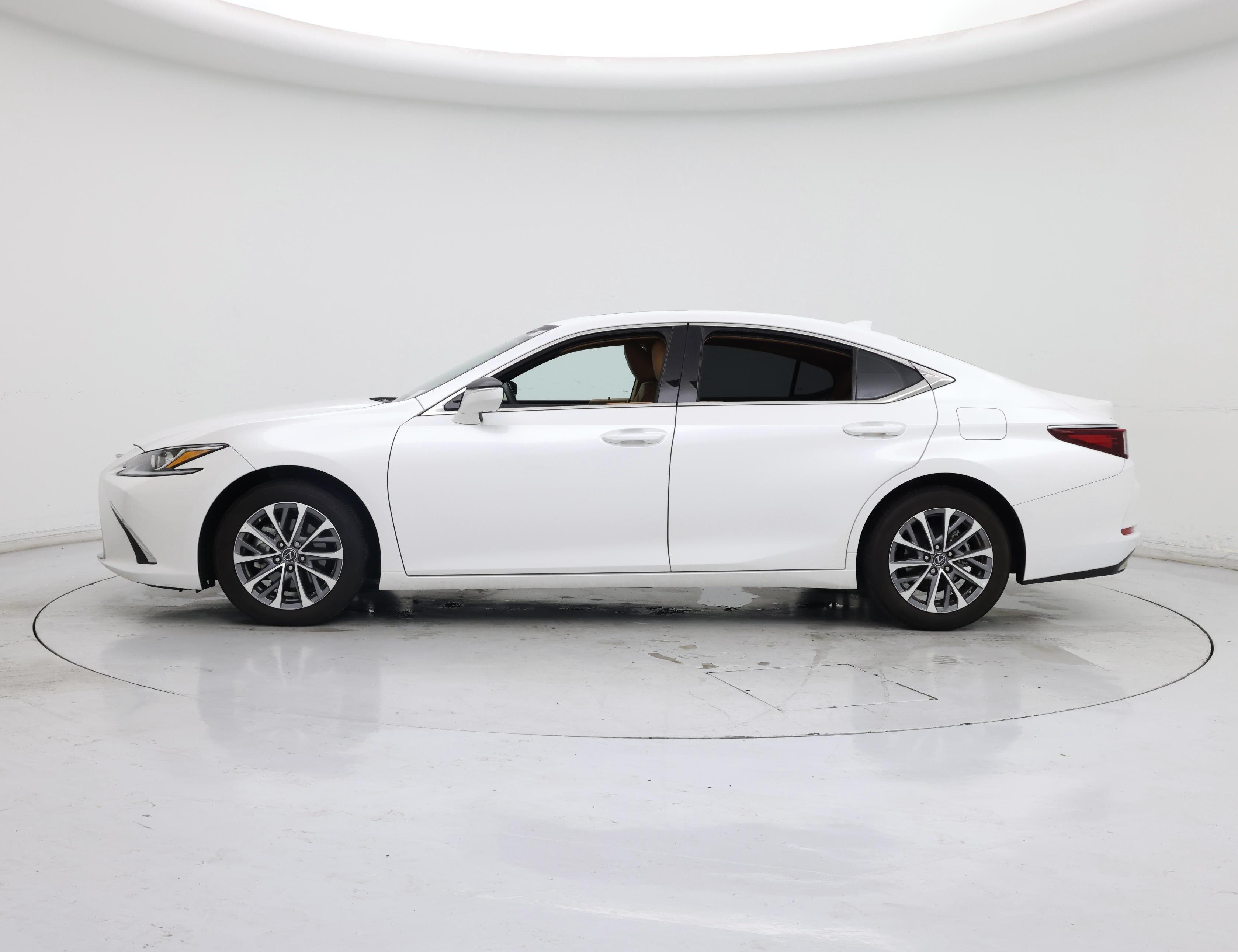 Thumbnail: 2025 Lexus ES - 3