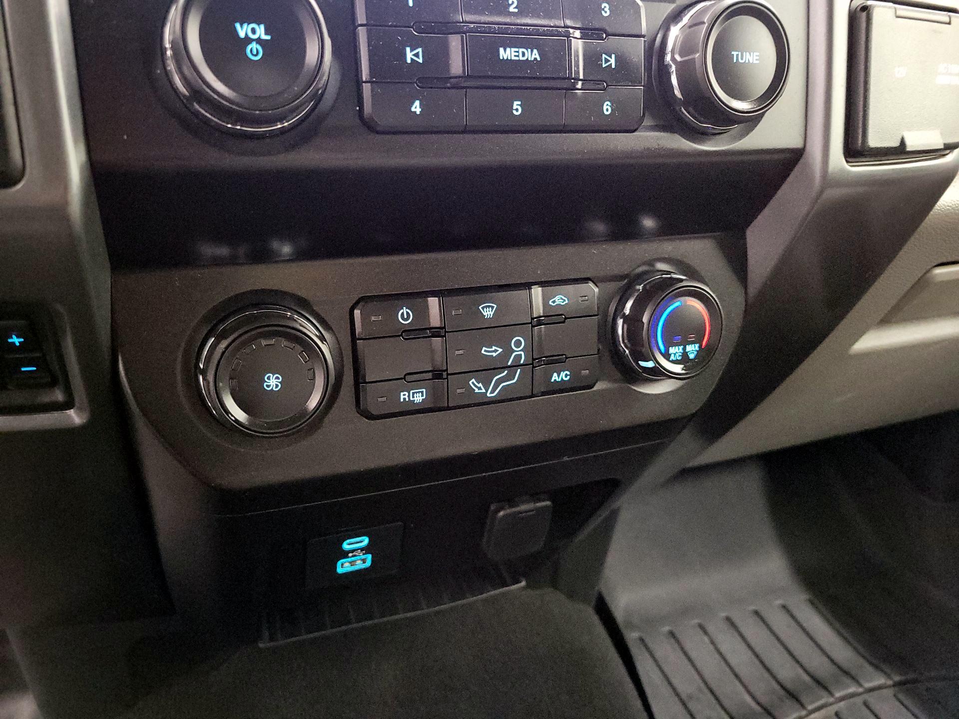 Thumbnail: 2021 Ford F-250 - 16