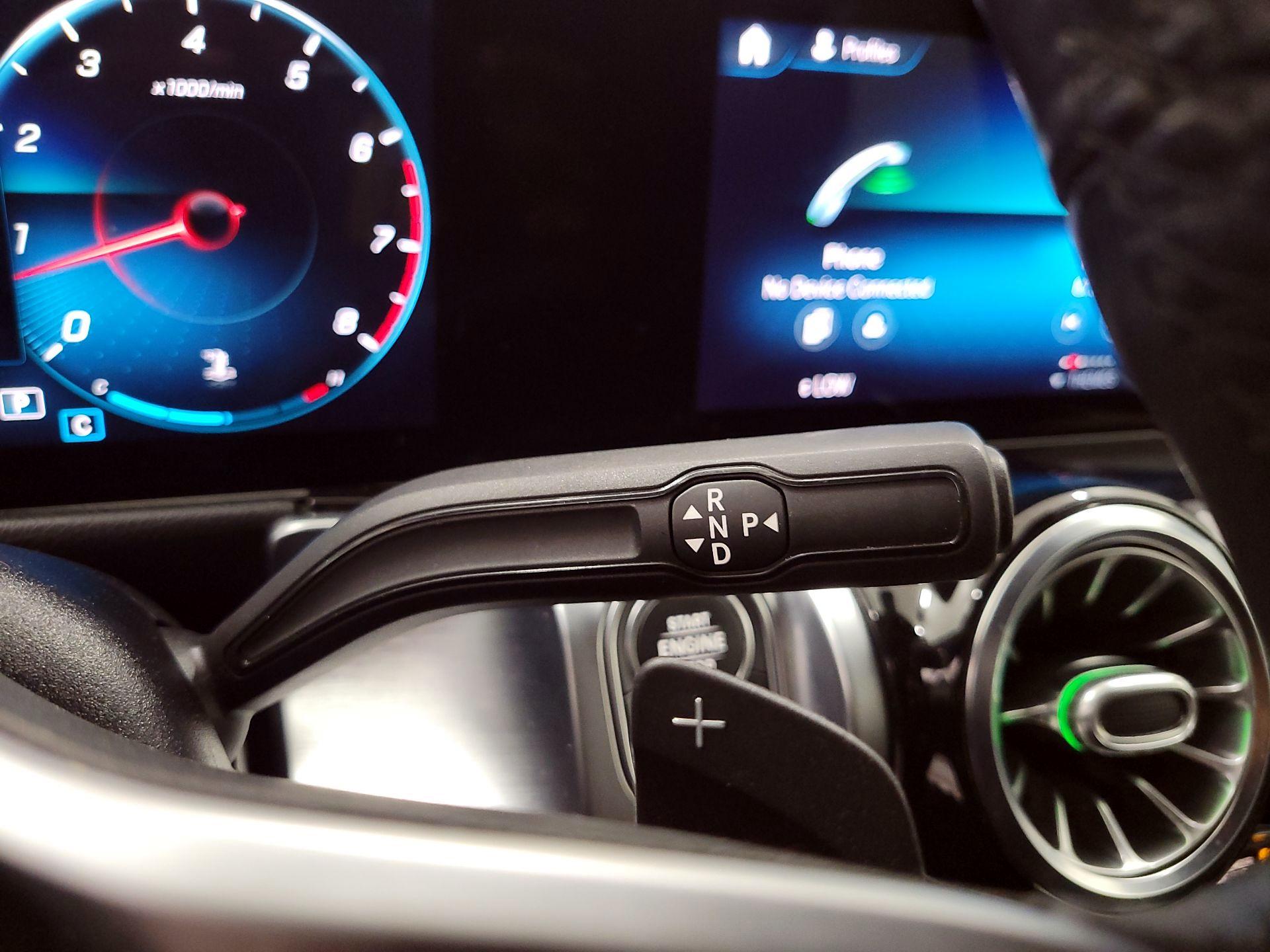 Thumbnail: 2021 Mercedes-Benz GLB - 17