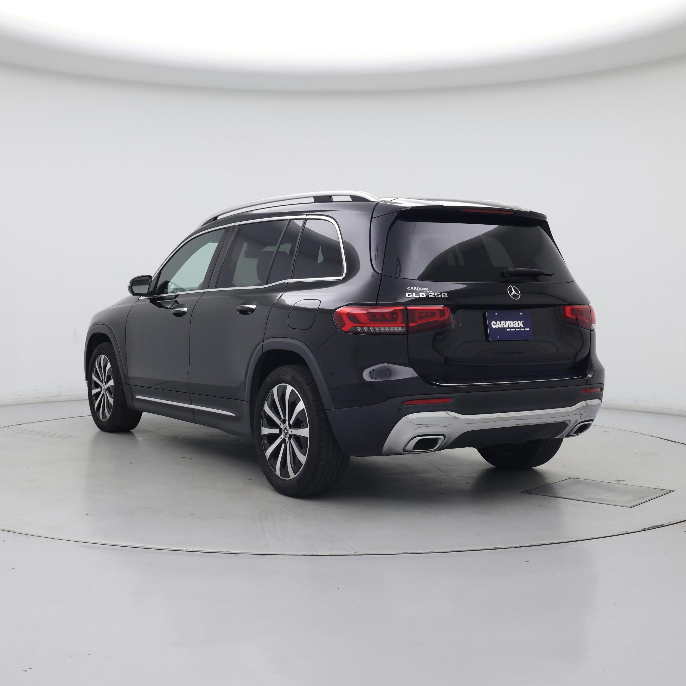 Thumbnail: 2021 Mercedes-Benz GLB - 2